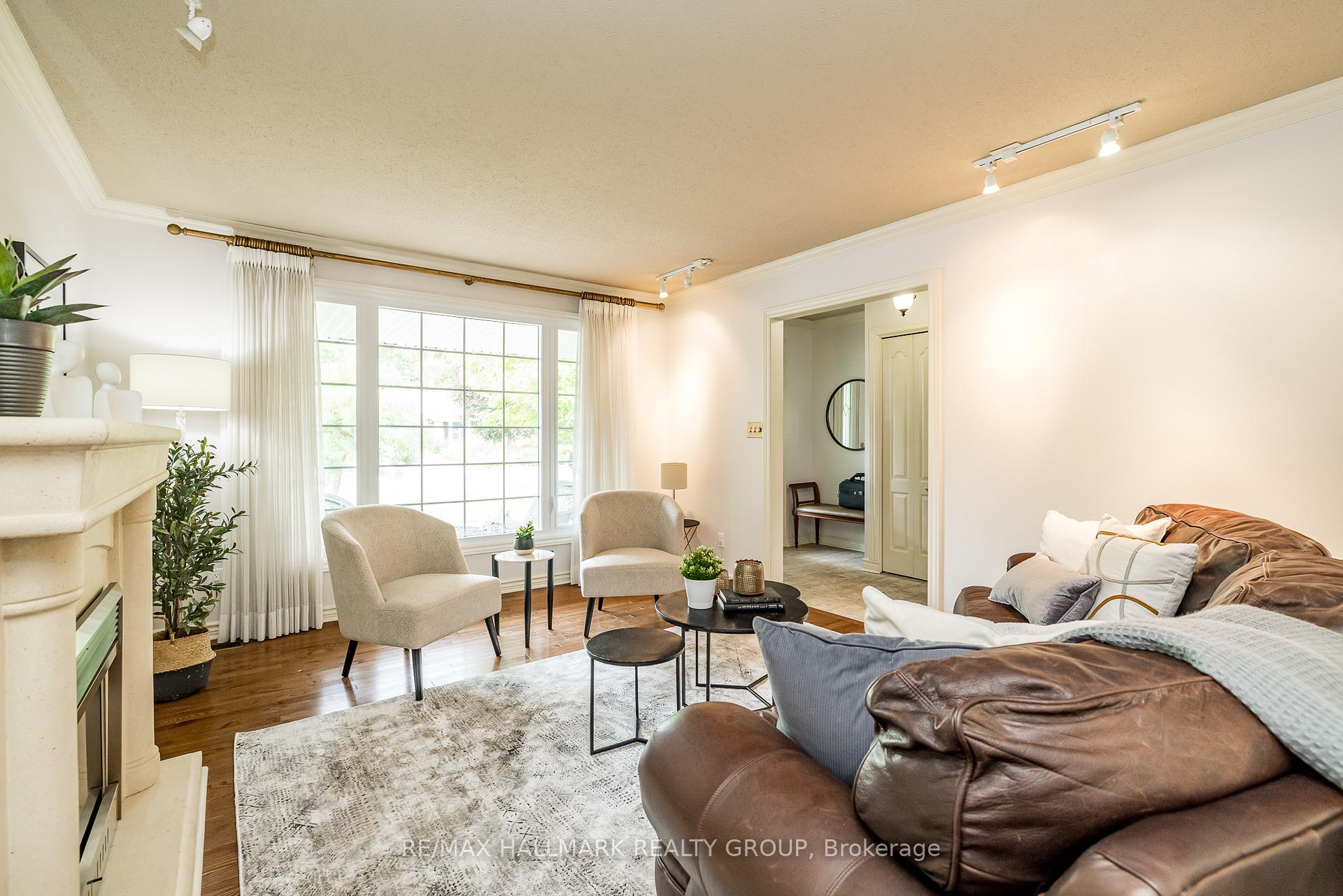 Photo 15 of 12 Ancona Crescent, Ottawa, Briargreen — HOMEH