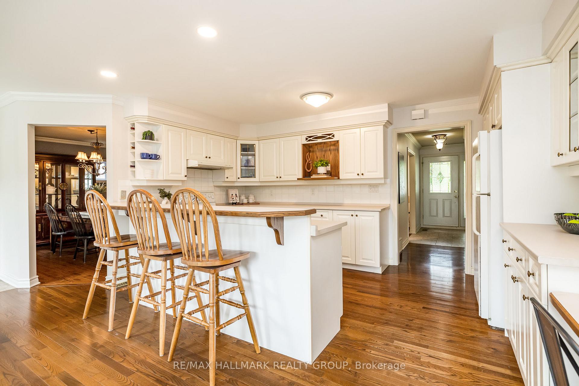 Photo 19 of 12 Ancona Crescent, Ottawa, Briargreen — HOMEH