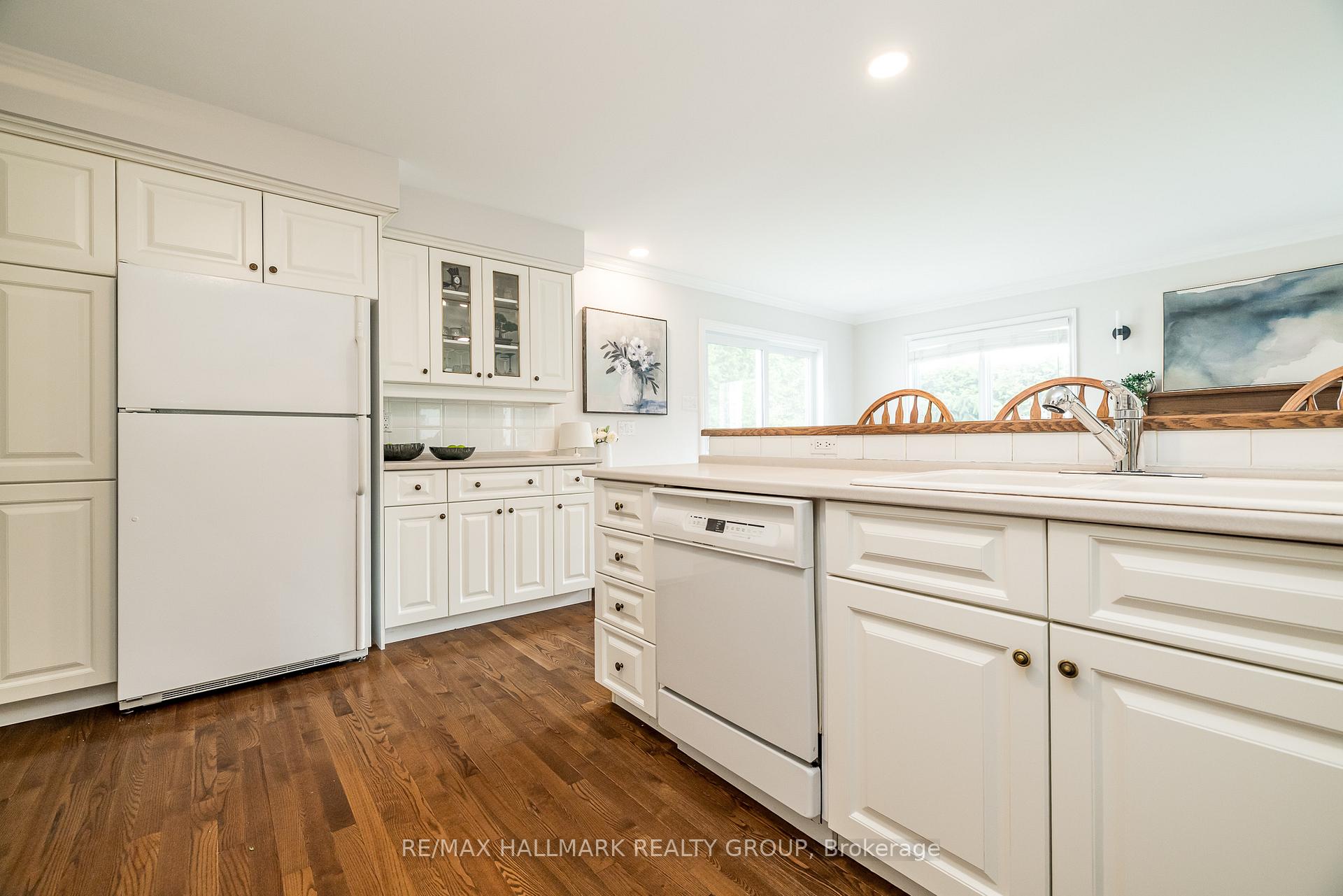 Photo 23 of 12 Ancona Crescent, Ottawa, Briargreen — HOMEH