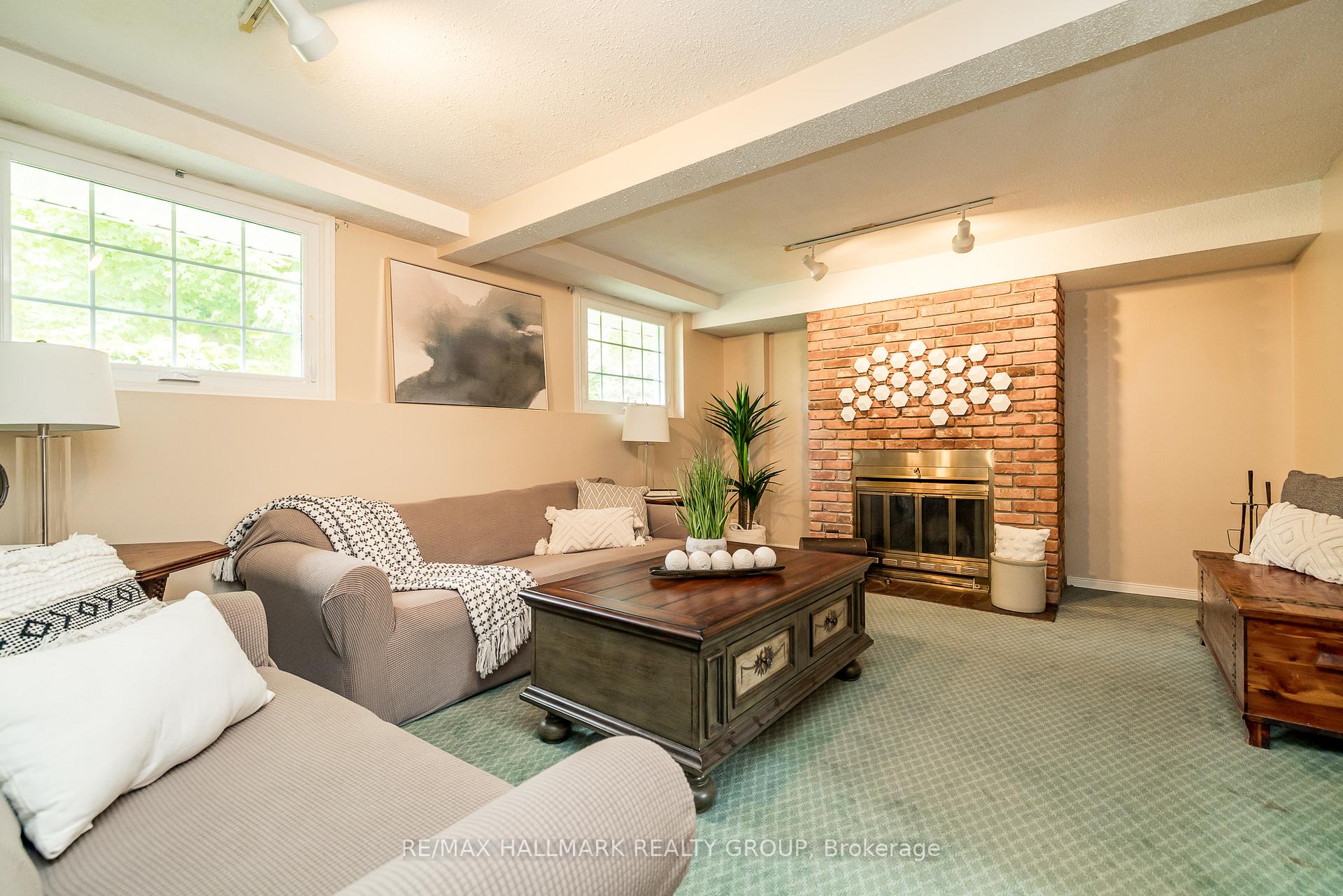 Photo 42 of 12 Ancona Crescent, Ottawa, Briargreen — HOMEH