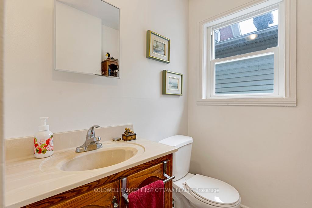 Photo 19 of 151 Chambers Street, Smiths Falls — HOMEH