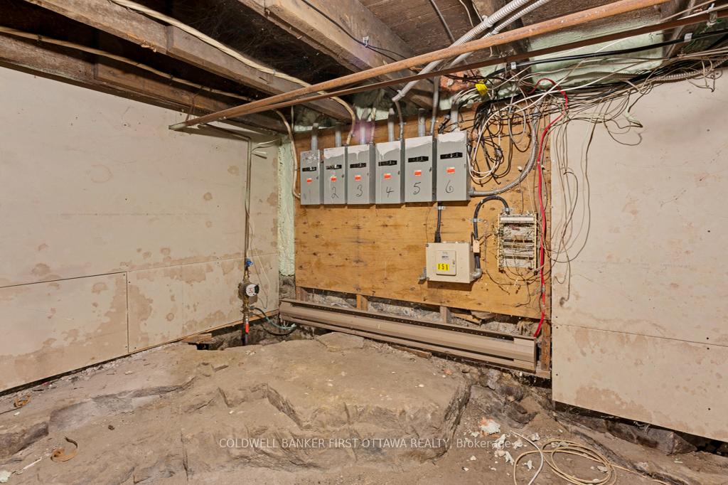 Photo 27 of 151 Chambers Street, Smiths Falls — HOMEH