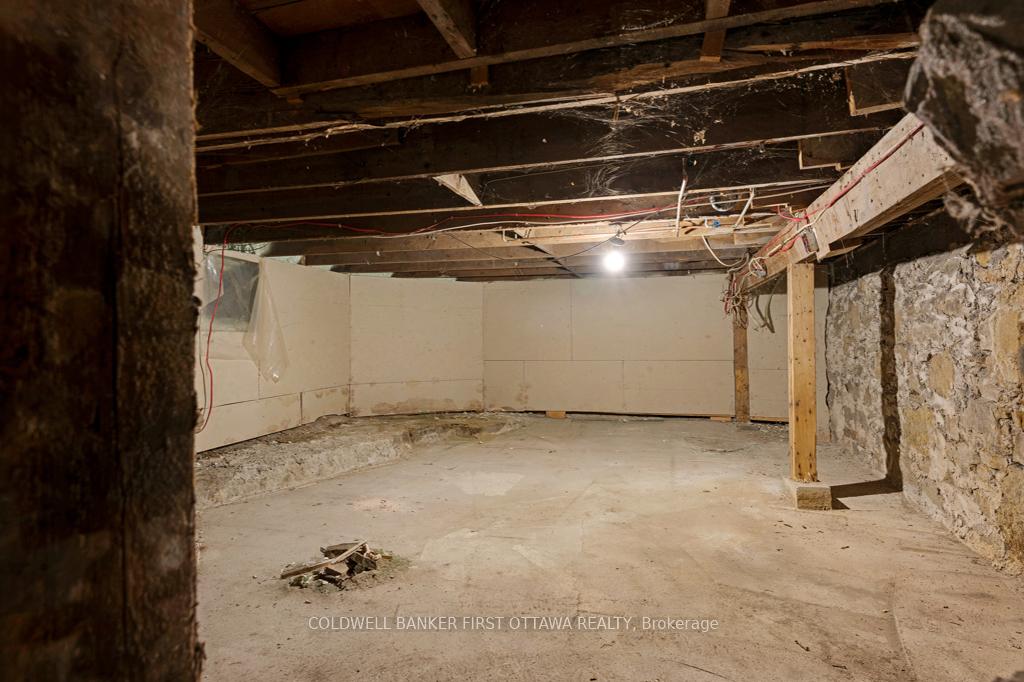 Photo 28 of 151 Chambers Street, Smiths Falls — HOMEH