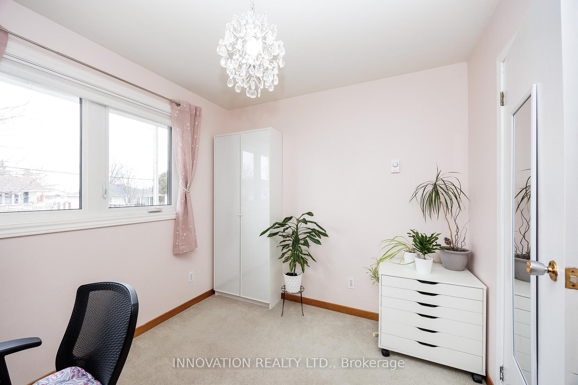 Photo 27 of 759 Eighth Street, Renfrew — HOMEH