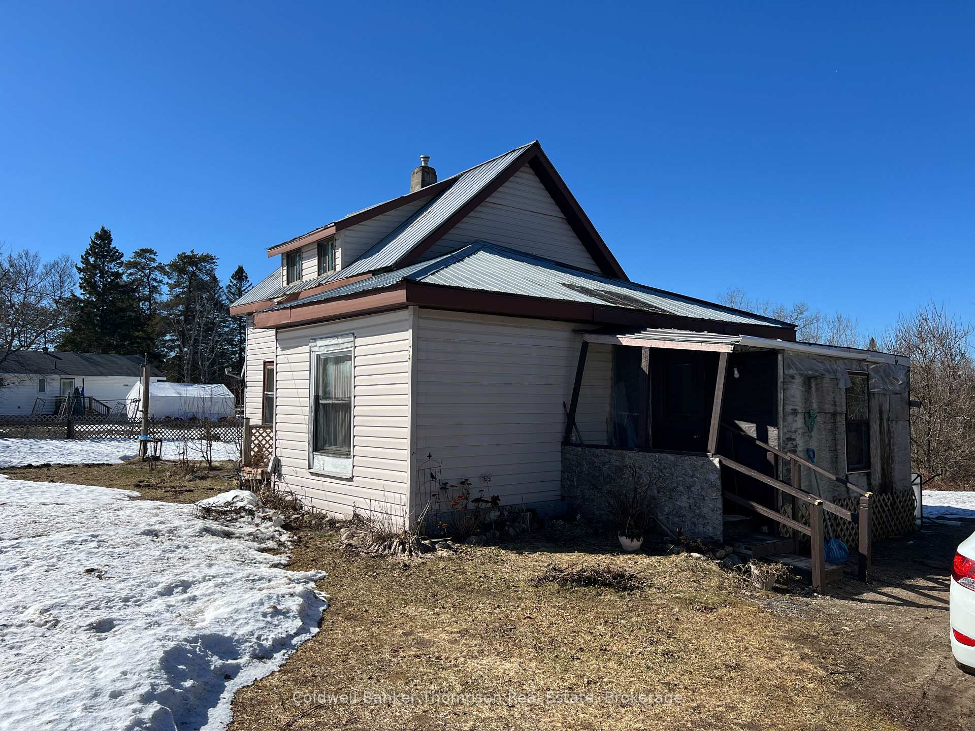 Front of 74 Ottawa Avenue