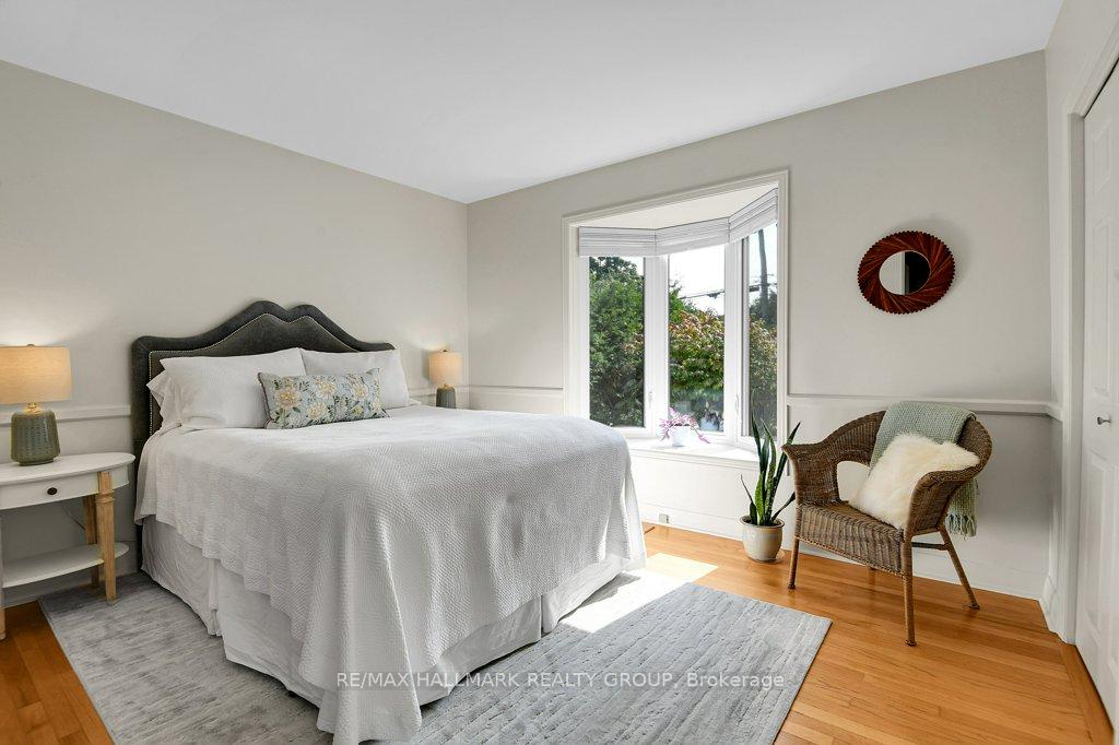 Photo 16 of 14 Roundhay Drive, Ottawa, Manordale — HOMEH