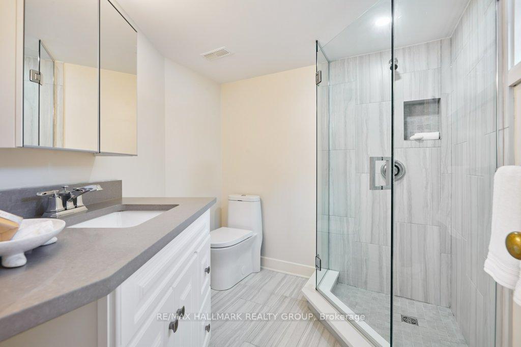 Photo 26 of 14 Roundhay Drive, Ottawa, Manordale — HOMEH