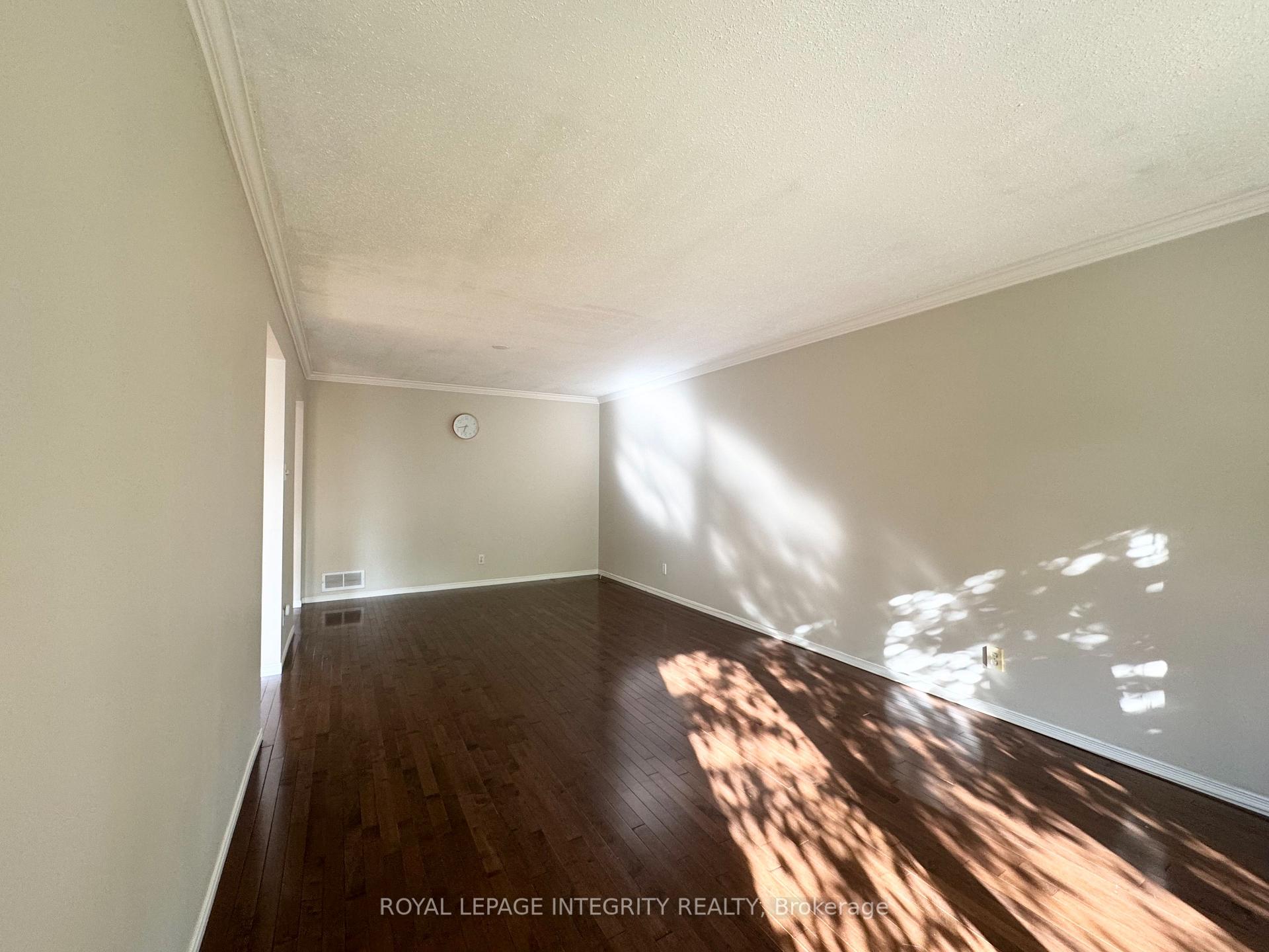 Photo 8 of 43 Covington Place, Ottawa, Centrepointe — HOMEH