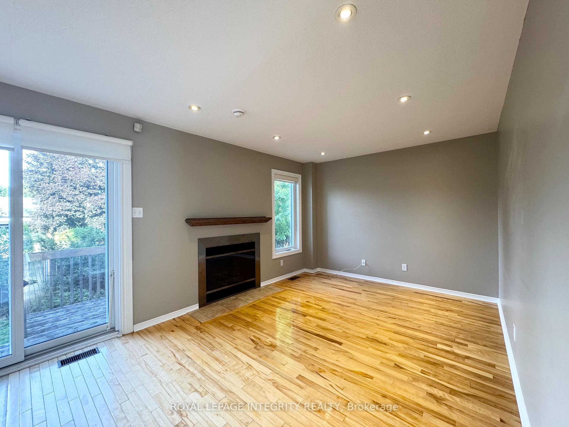 Photo 9 of 43 Covington Place, Ottawa, Centrepointe — HOMEH