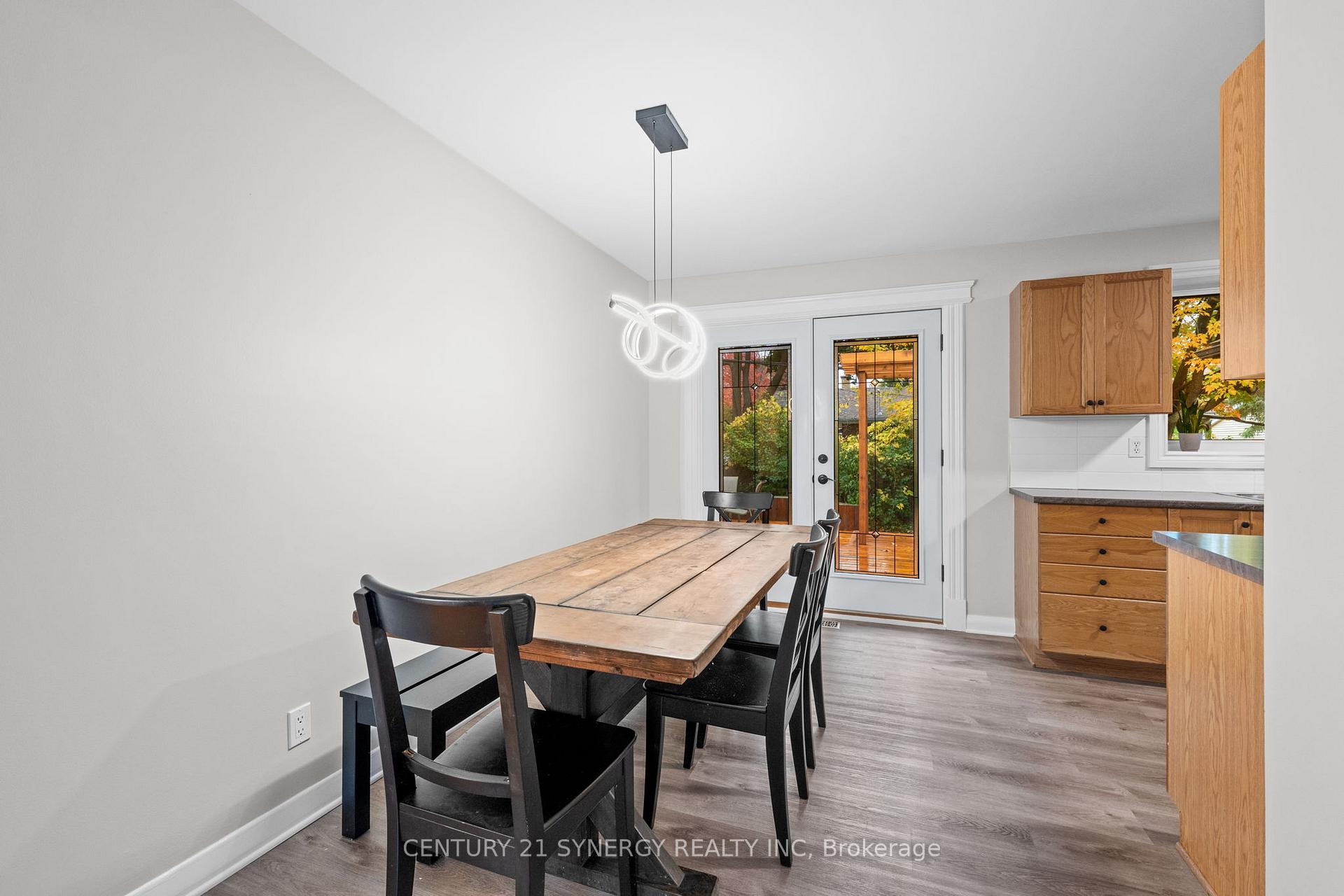 Photo 8 of 22 Carola Street, Ottawa, Manordale — HOMEH