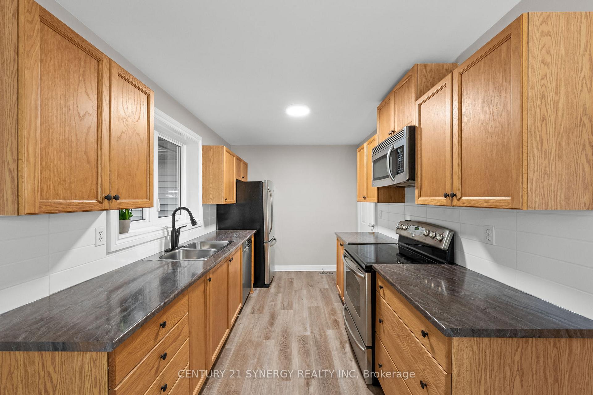 Photo 9 of 22 Carola Street, Ottawa, Manordale — HOMEH