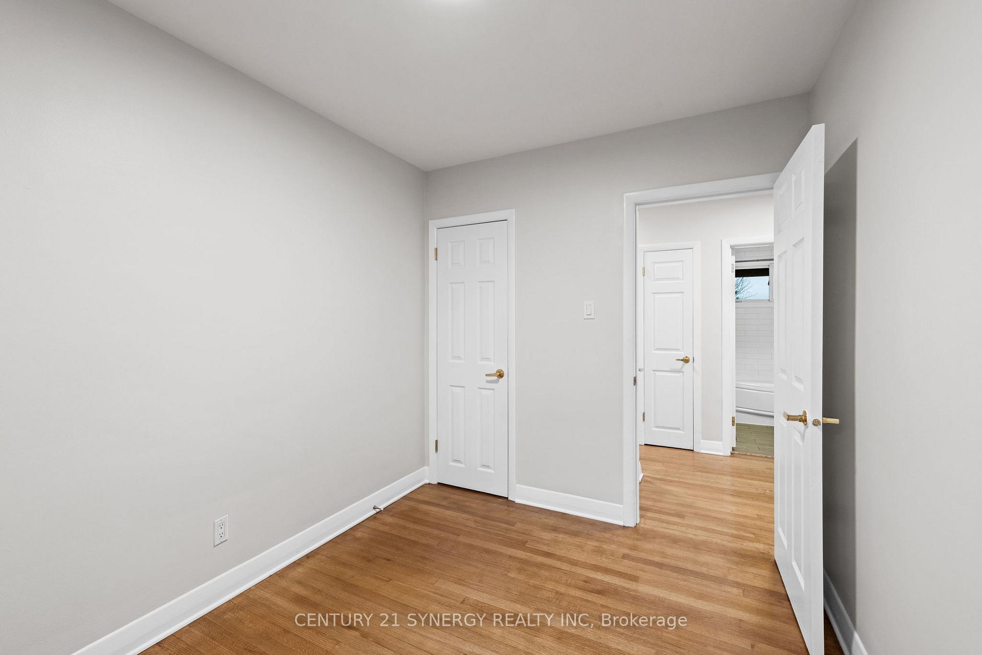 Photo 15 of 22 Carola Street, Ottawa, Manordale — HOMEH