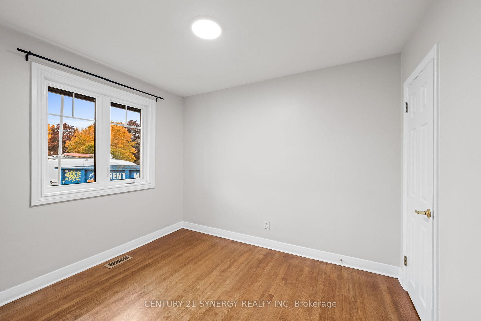 Photo 17 of 22 Carola Street, Ottawa, Manordale — HOMEH