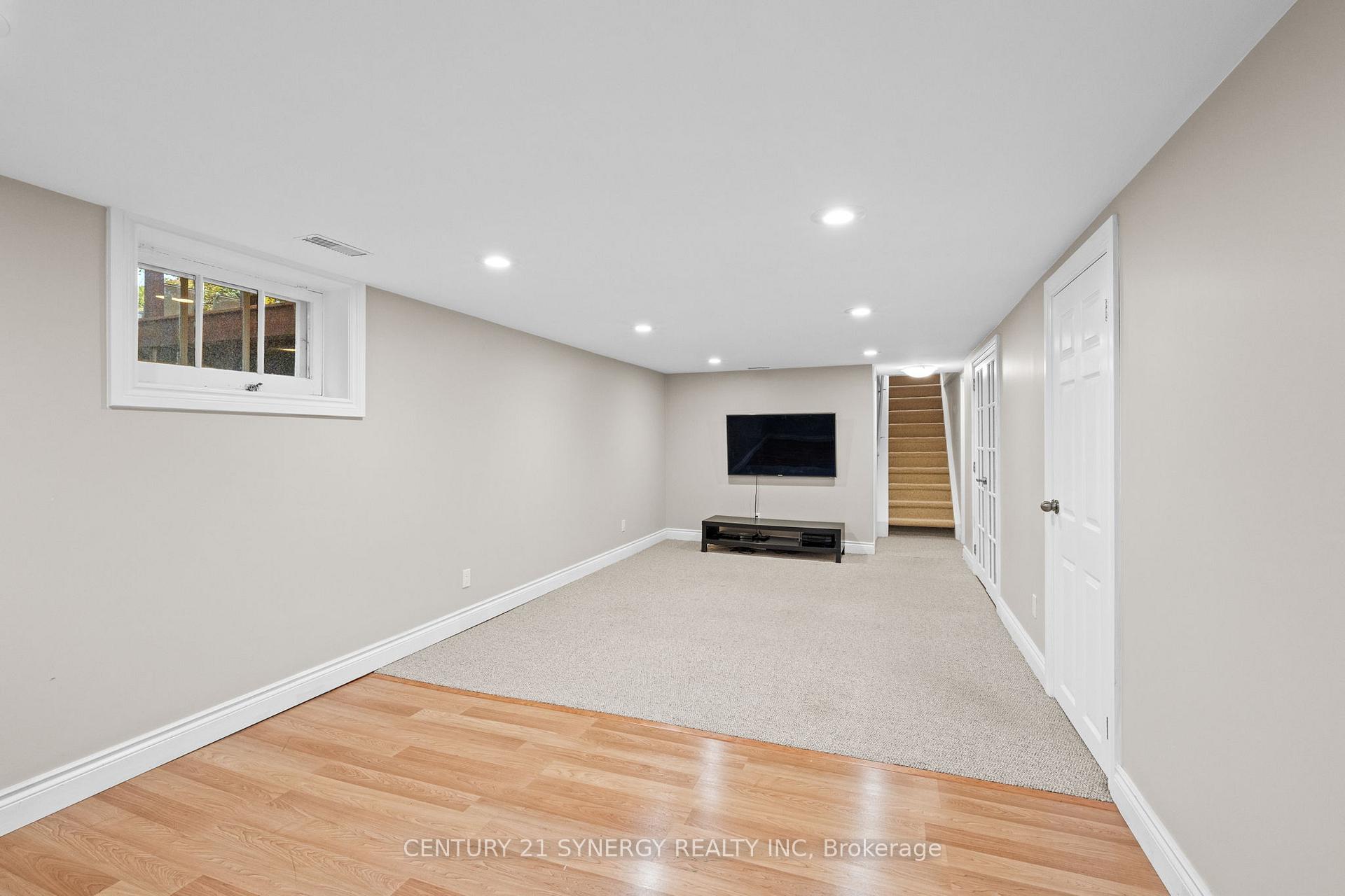 Photo 24 of 22 Carola Street, Ottawa, Manordale — HOMEH