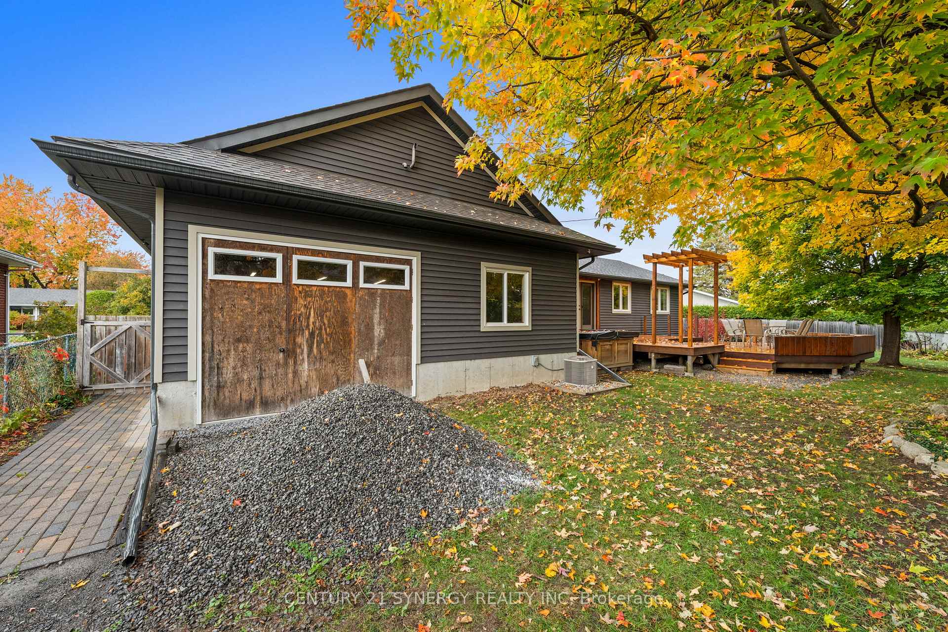 Photo 32 of 22 Carola Street, Ottawa, Manordale — HOMEH