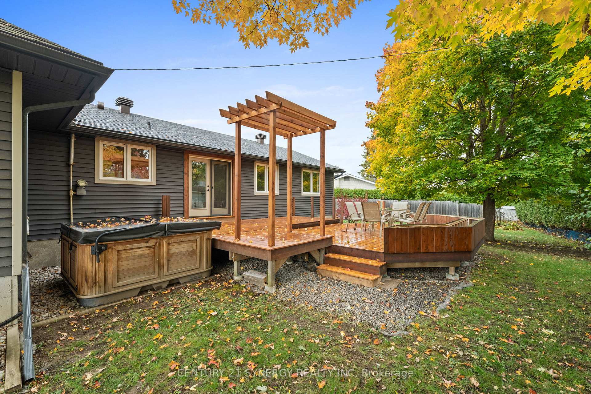 Photo 35 of 22 Carola Street, Ottawa, Manordale — HOMEH