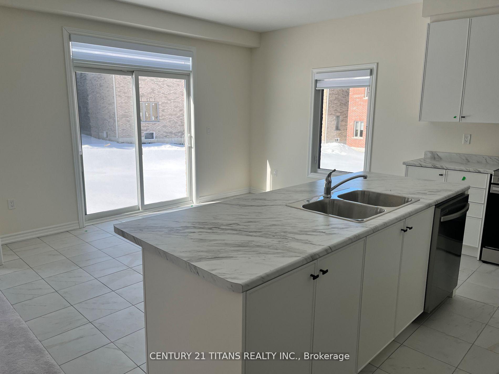 Photo 5 of 48 Robin Trail, Scugog, Port Perry — HOMEH