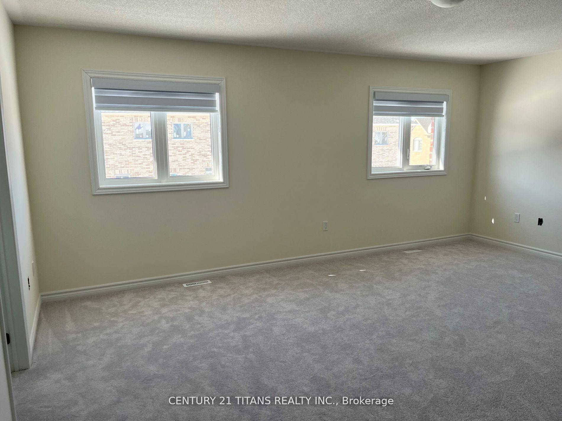 Photo 11 of 48 Robin Trail, Scugog, Port Perry — HOMEH