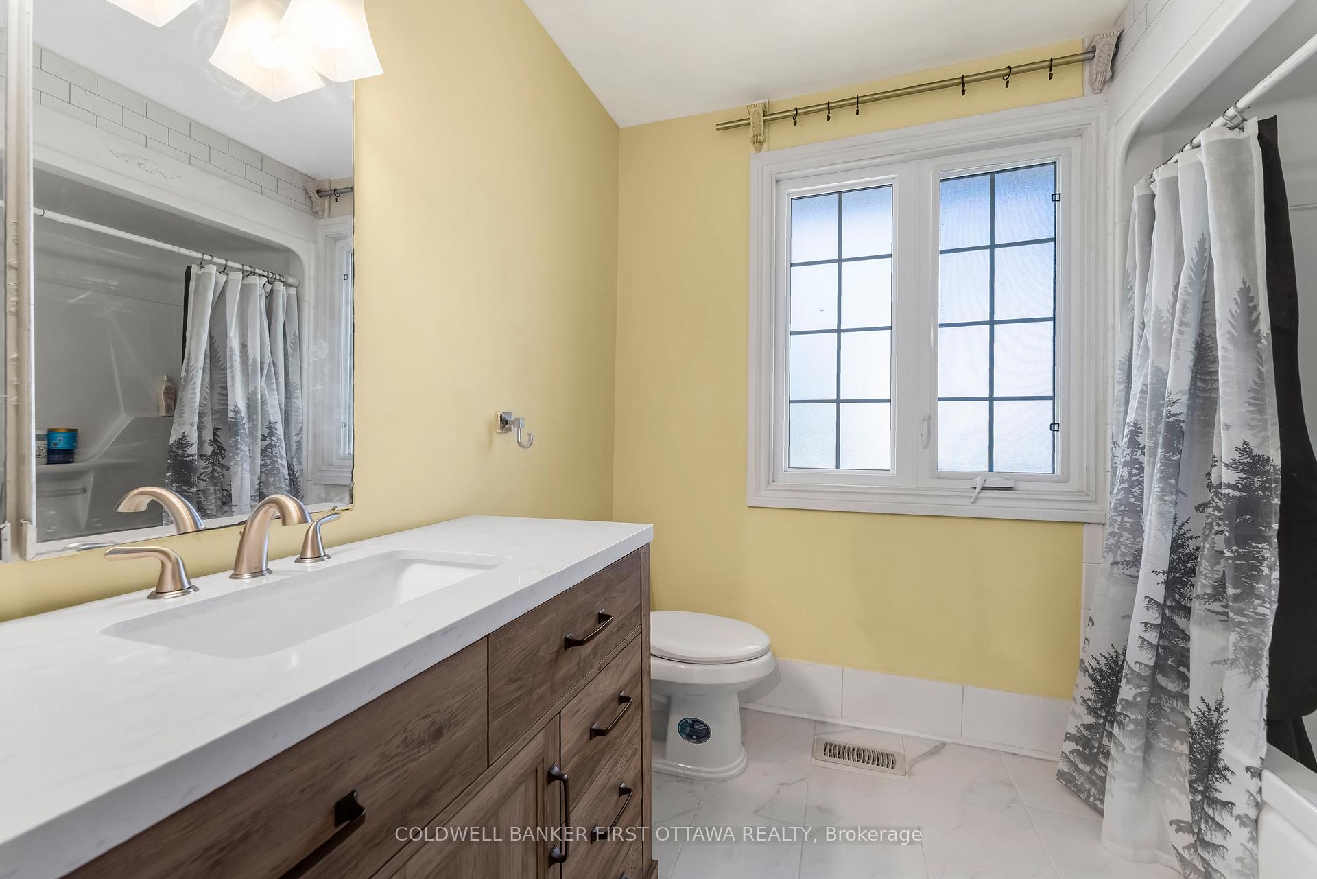 Photo 20 of 22 Monterey Drive, Ottawa, Leslie Park — HOMEH