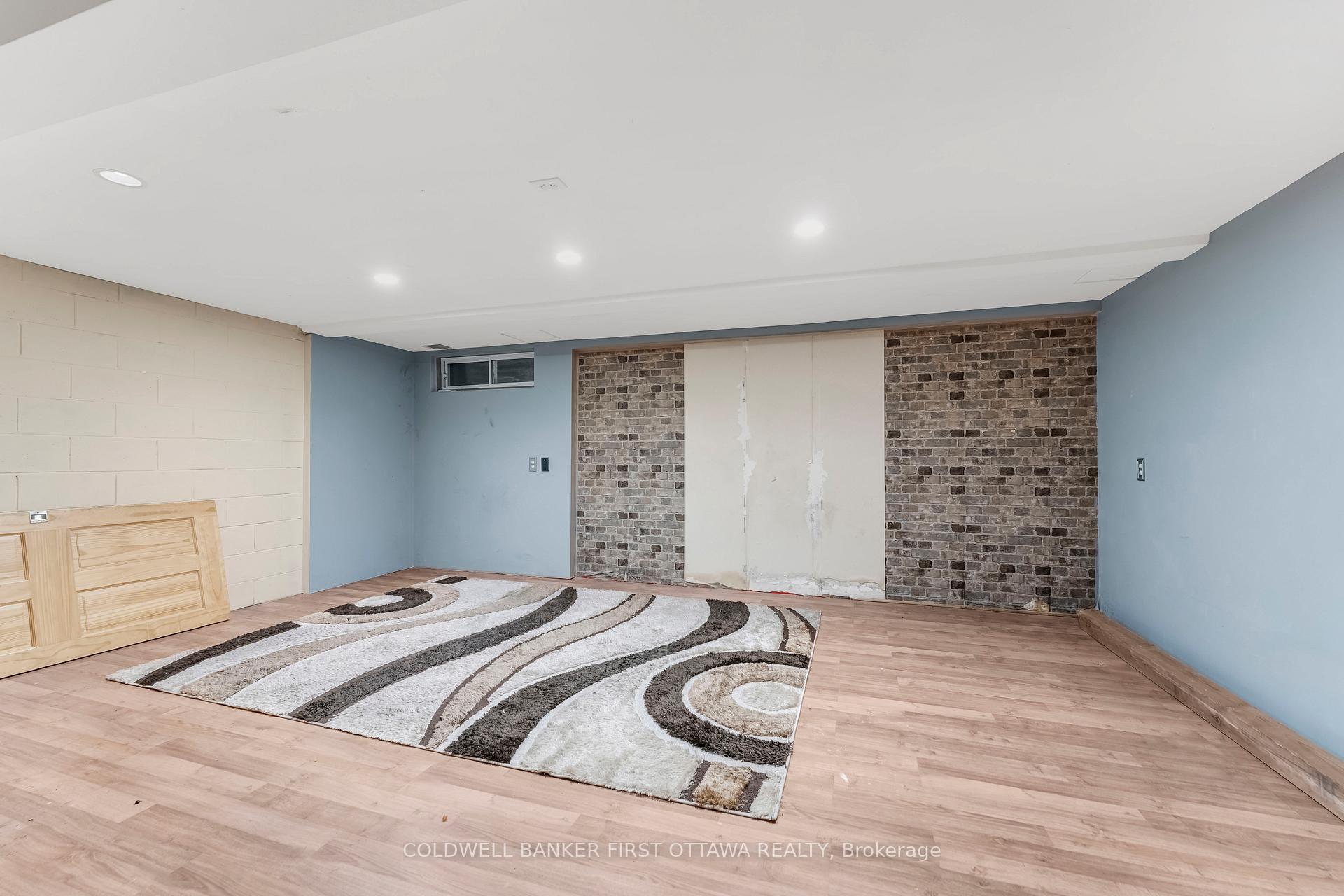 Photo 24 of 22 Monterey Drive, Ottawa, Leslie Park — HOMEH