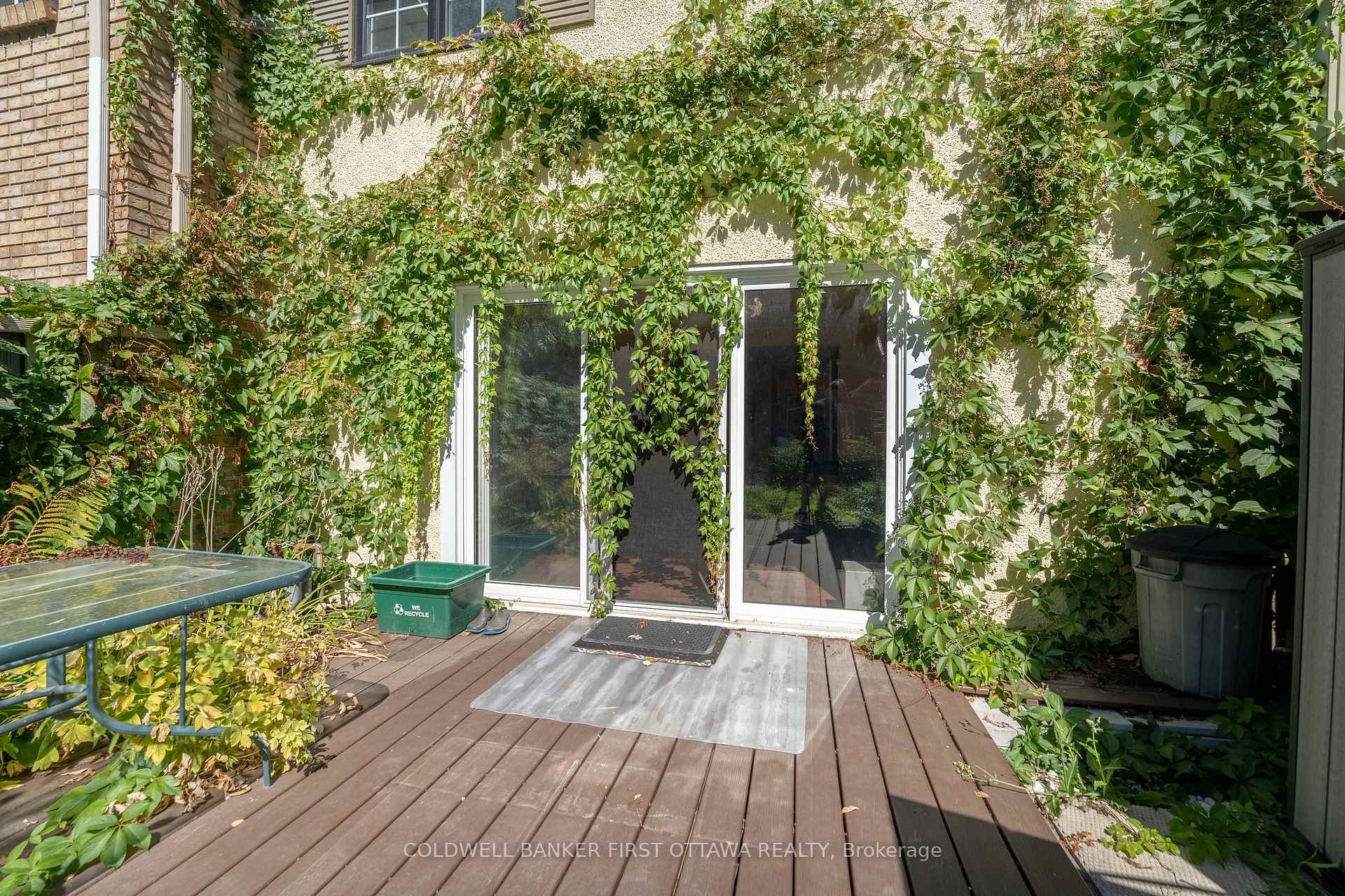 Photo 25 of 22 Monterey Drive, Ottawa, Leslie Park — HOMEH