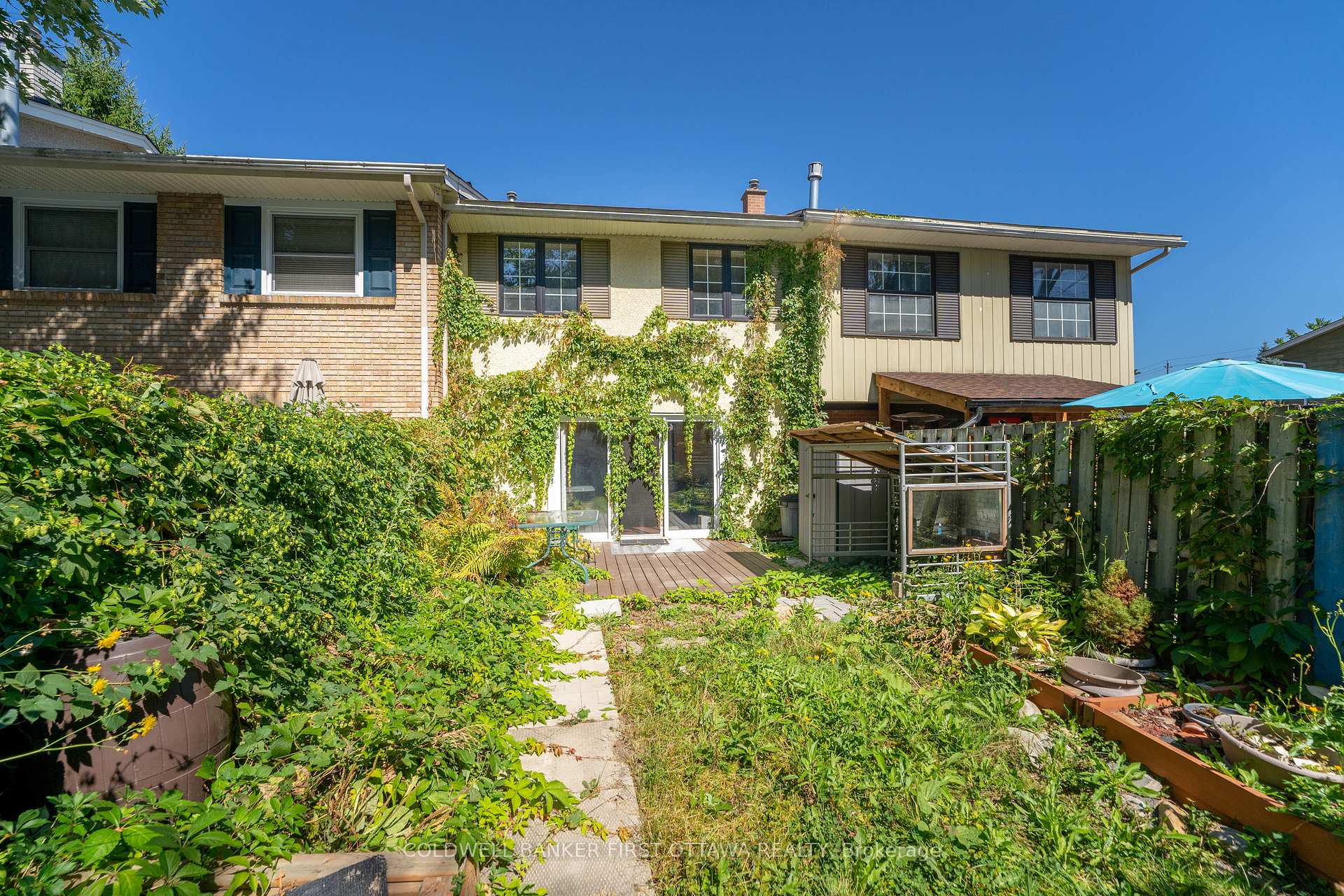 Photo 26 of 22 Monterey Drive, Ottawa, Leslie Park — HOMEH