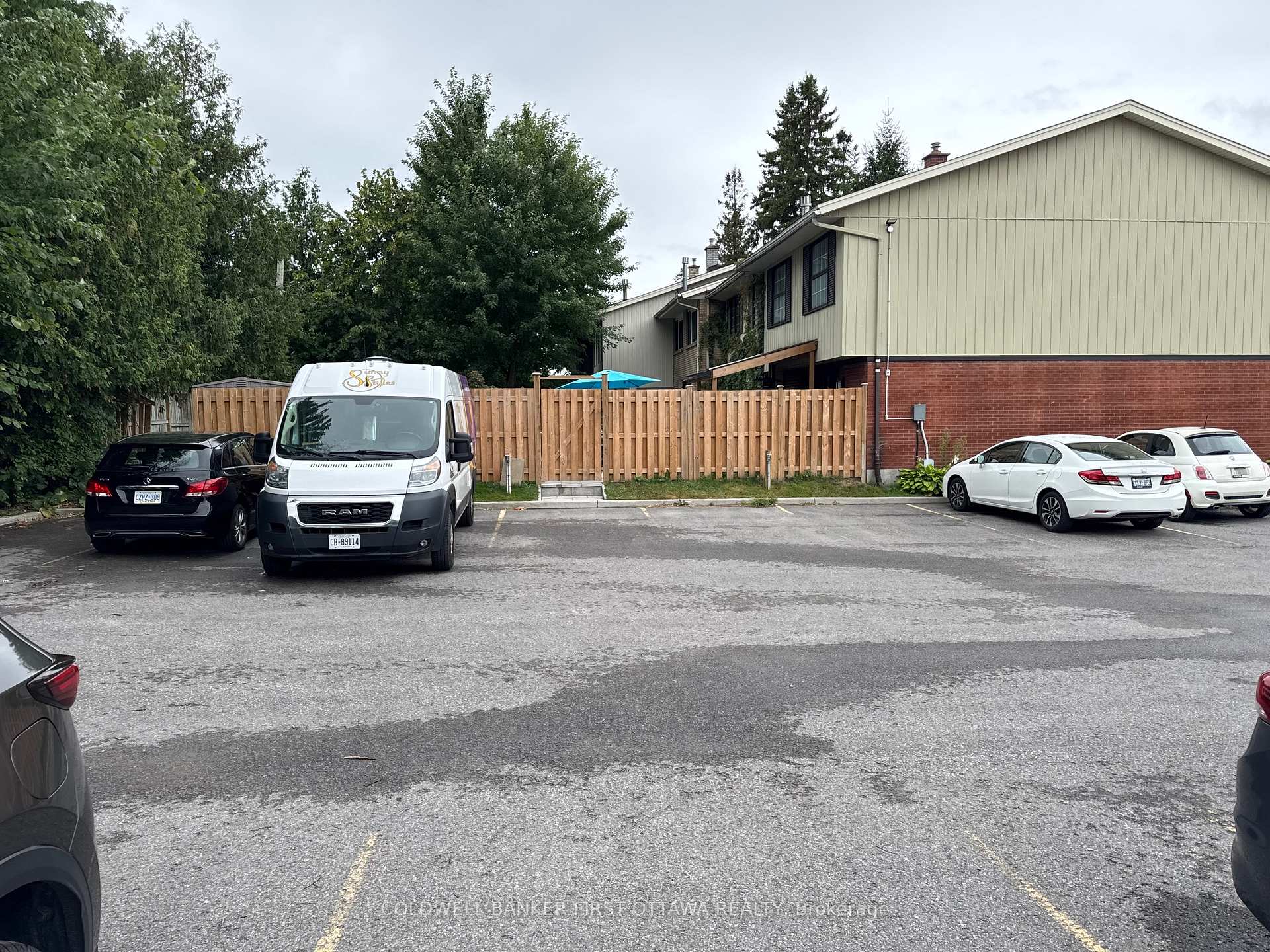 Photo 30 of 22 Monterey Drive, Ottawa, Leslie Park — HOMEH