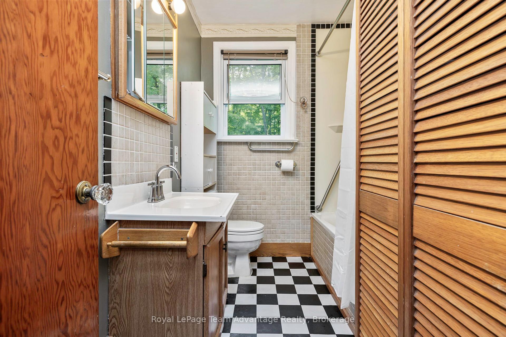 Photo 17 of 9 Woods Lane, Seguin — HOMEH