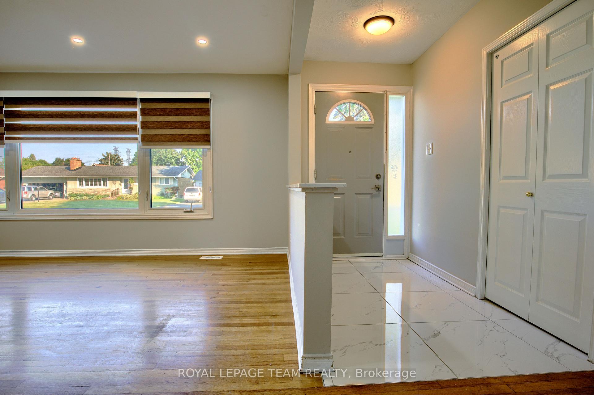 Photo 2 of Unit A, 31 Pritchard Drive, Ottawa, Manordale — HOMEH
