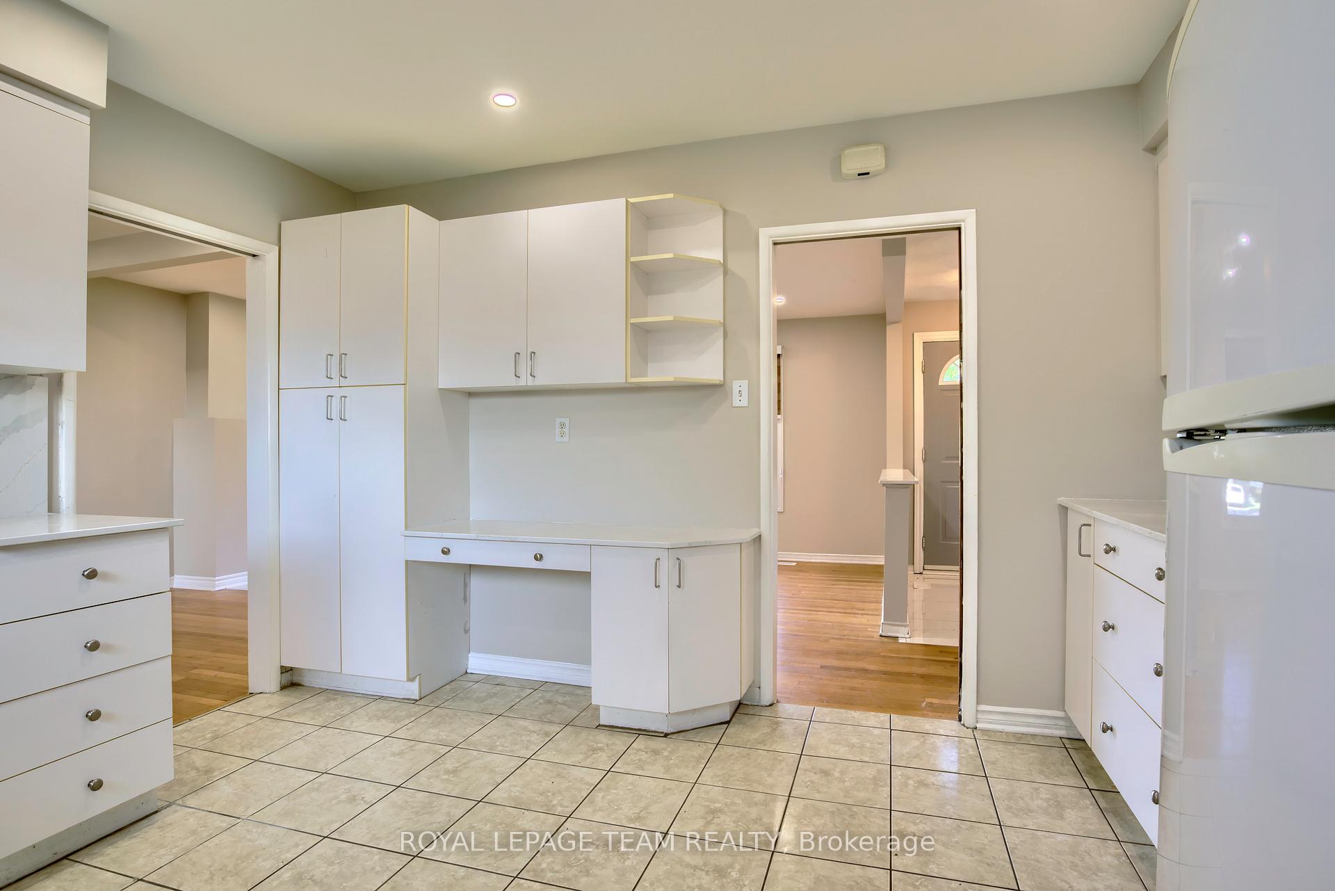 Photo 6 of Unit A, 31 Pritchard Drive, Ottawa, Manordale — HOMEH