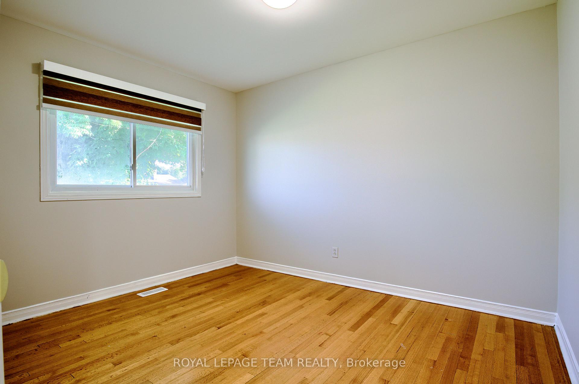 Photo 9 of Unit A, 31 Pritchard Drive, Ottawa, Manordale — HOMEH