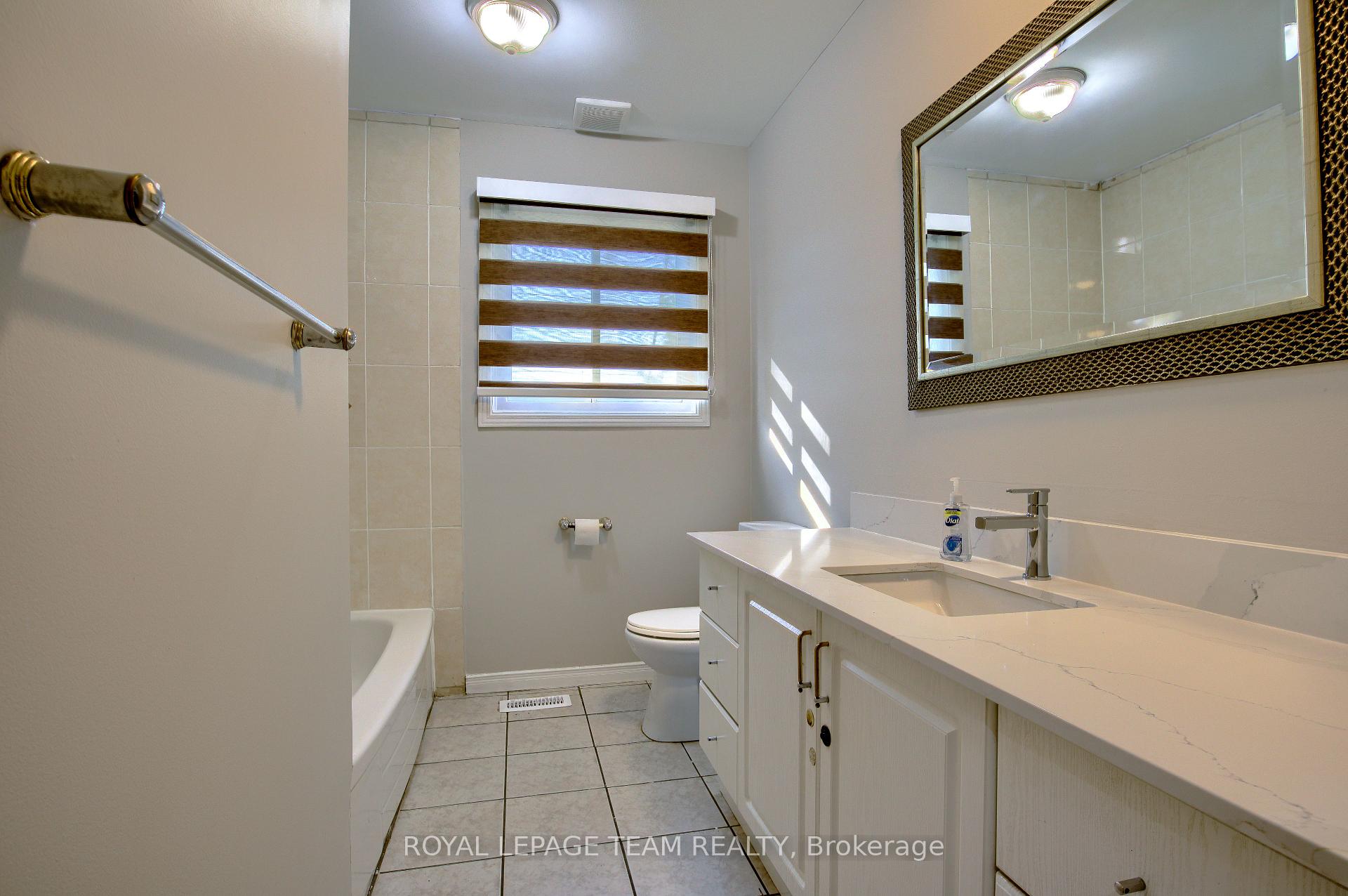 Photo 11 of Unit A, 31 Pritchard Drive, Ottawa, Manordale — HOMEH
