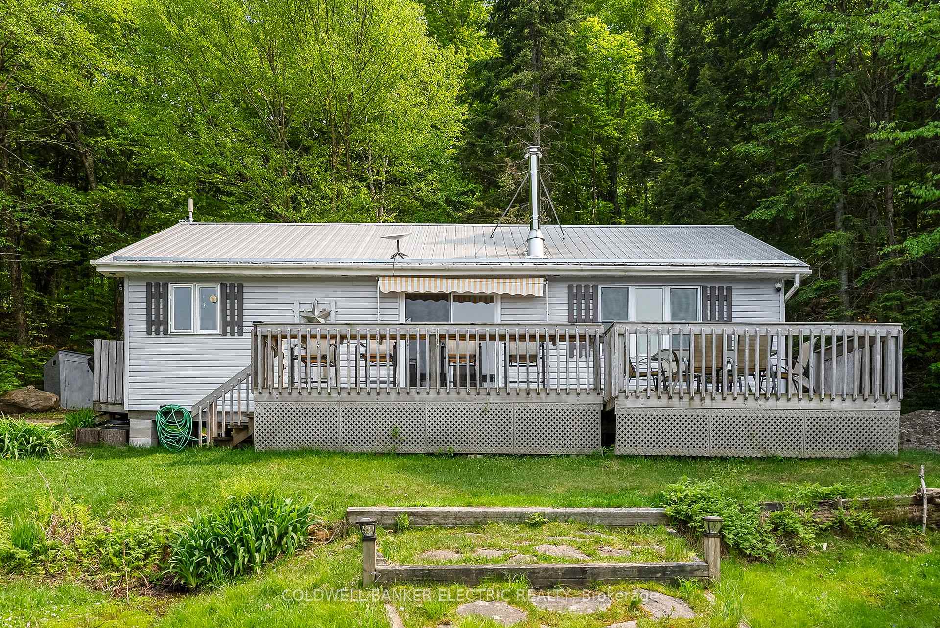 Photo 2 of 3637 Madawaska Road, South Algonquin — HOMEH