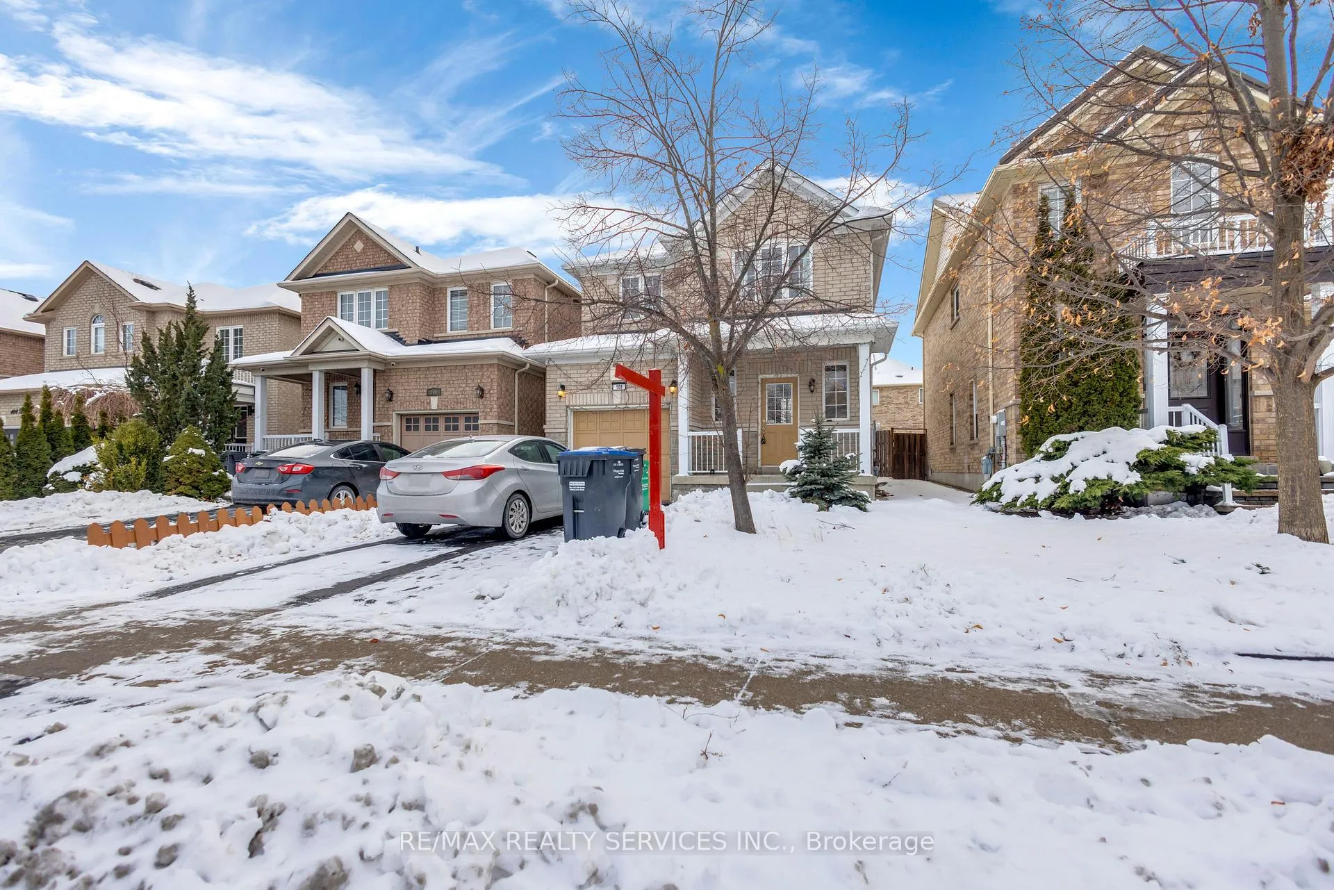 Photo 2 of 108 Beavervalley Drive, Brampton, Fletcher's Meadow — HOMEH