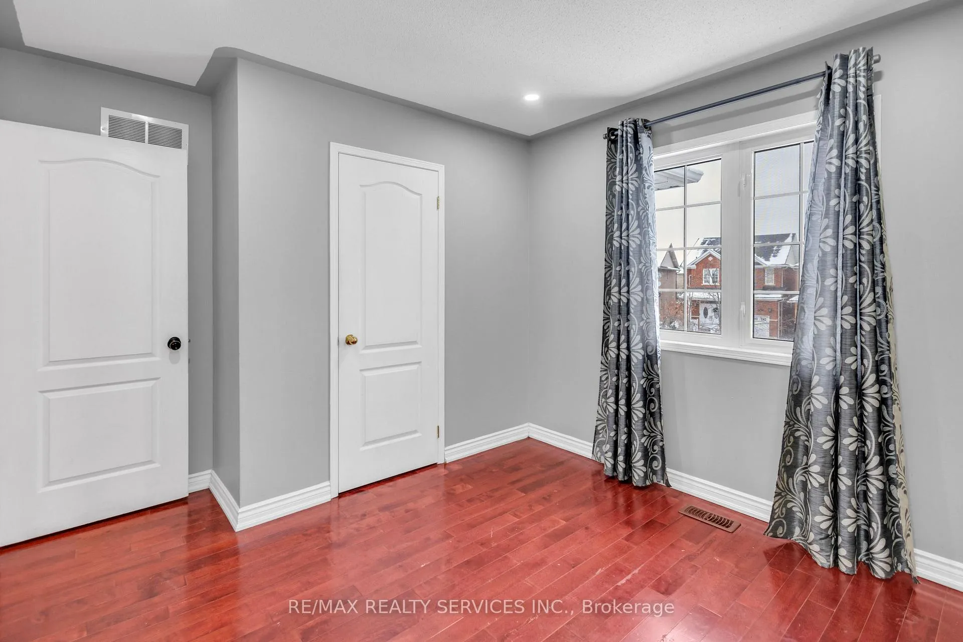 Photo 18 of 108 Beavervalley Drive, Brampton, Fletcher's Meadow — HOMEH