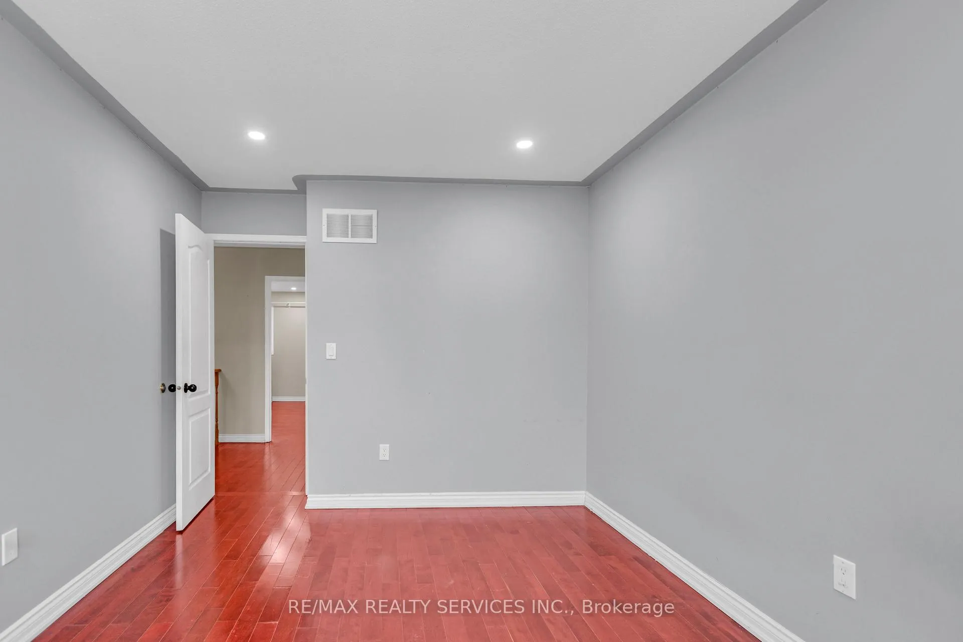 Photo 22 of 108 Beavervalley Drive, Brampton, Fletcher's Meadow — HOMEH