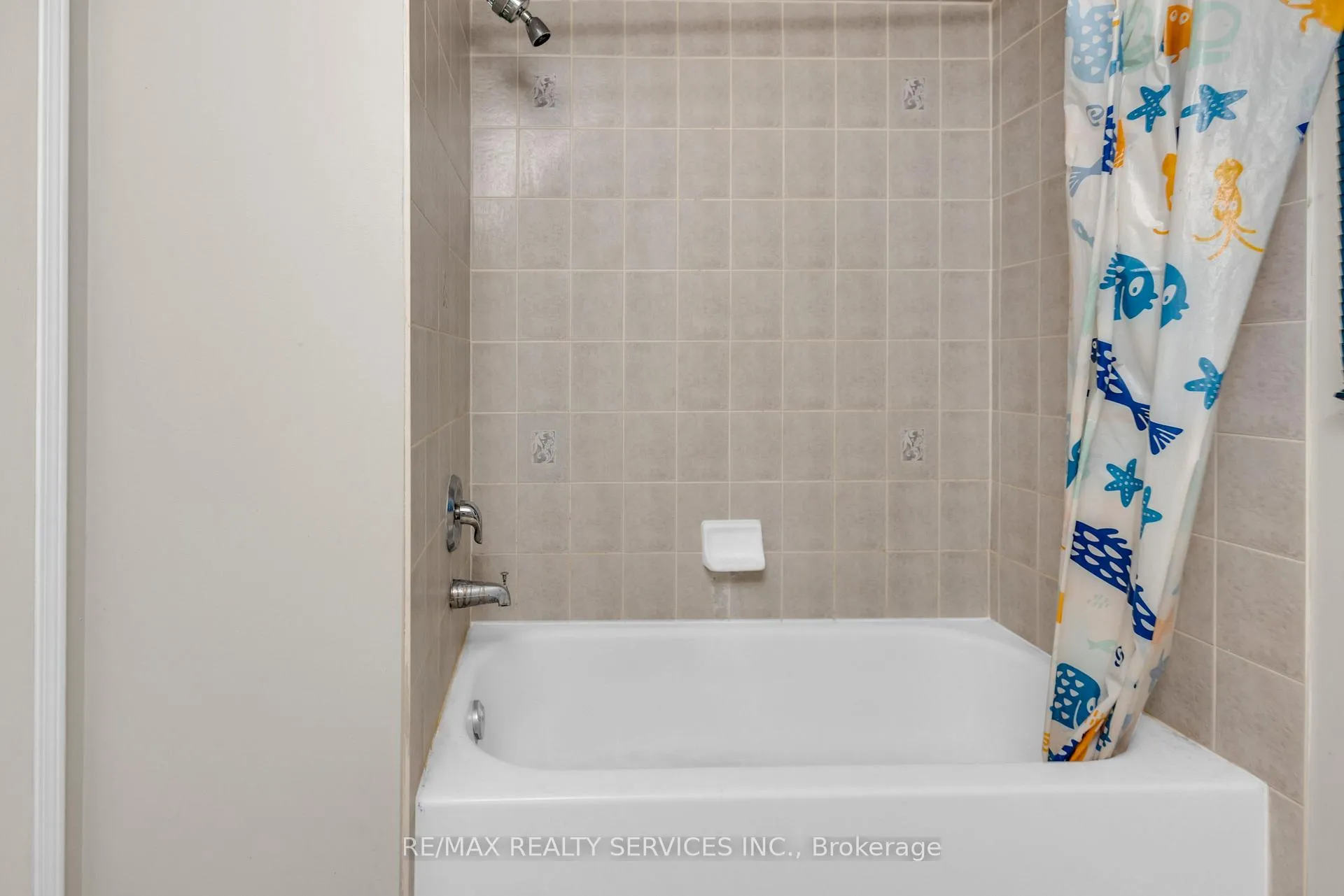 Photo 25 of 108 Beavervalley Drive, Brampton, Fletcher's Meadow — HOMEH