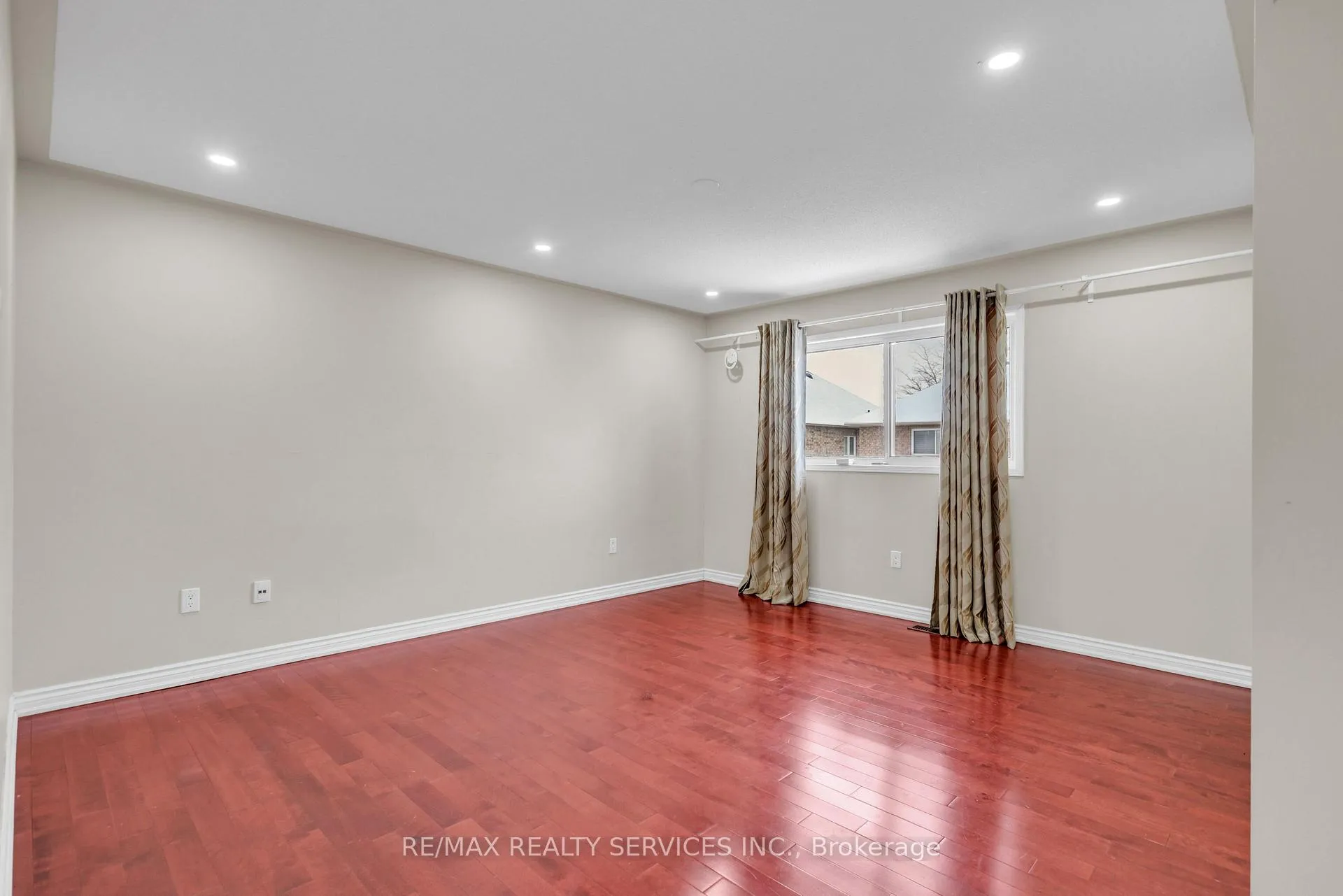 Photo 27 of 108 Beavervalley Drive, Brampton, Fletcher's Meadow — HOMEH