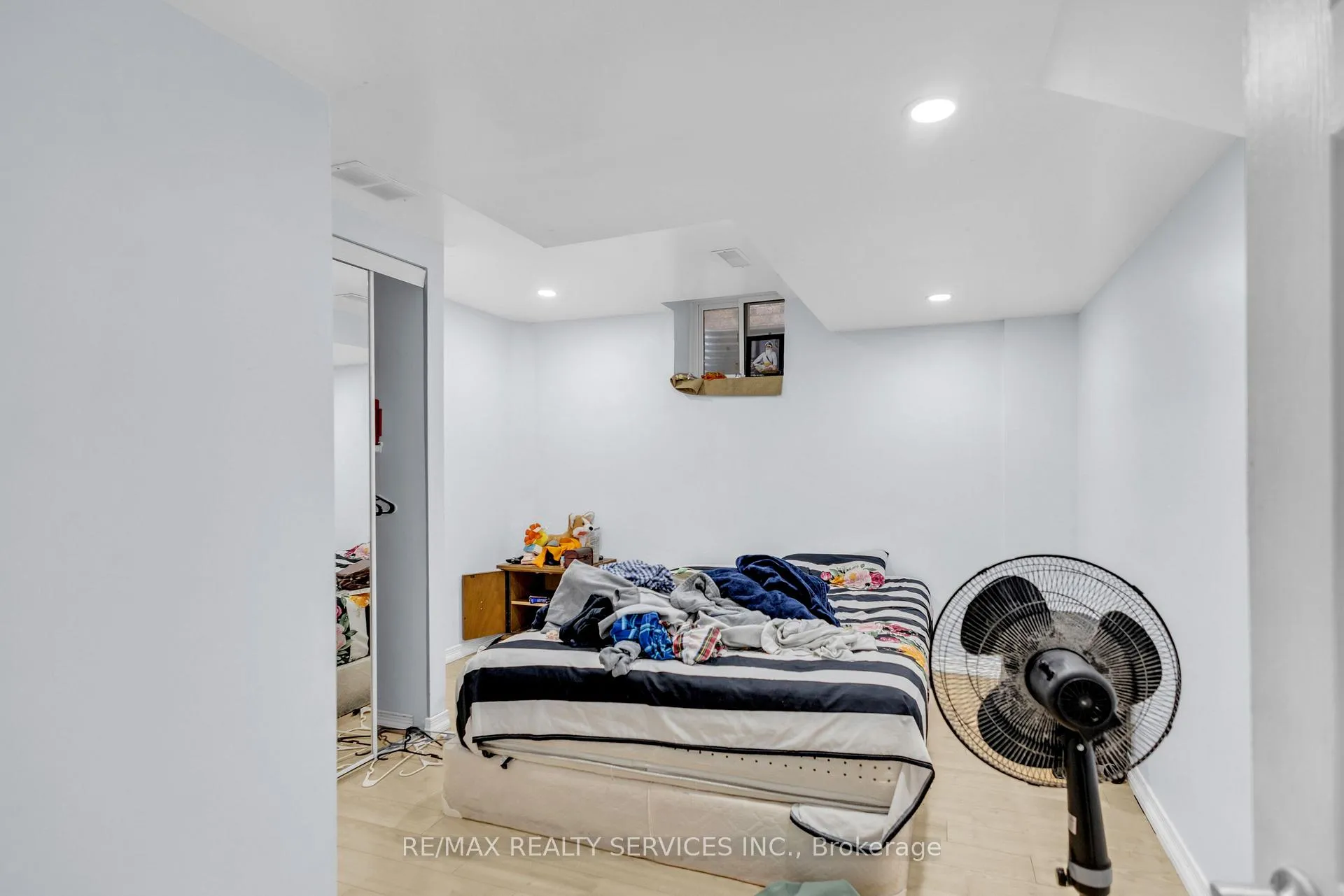 Photo 45 of 108 Beavervalley Drive, Brampton, Fletcher's Meadow — HOMEH