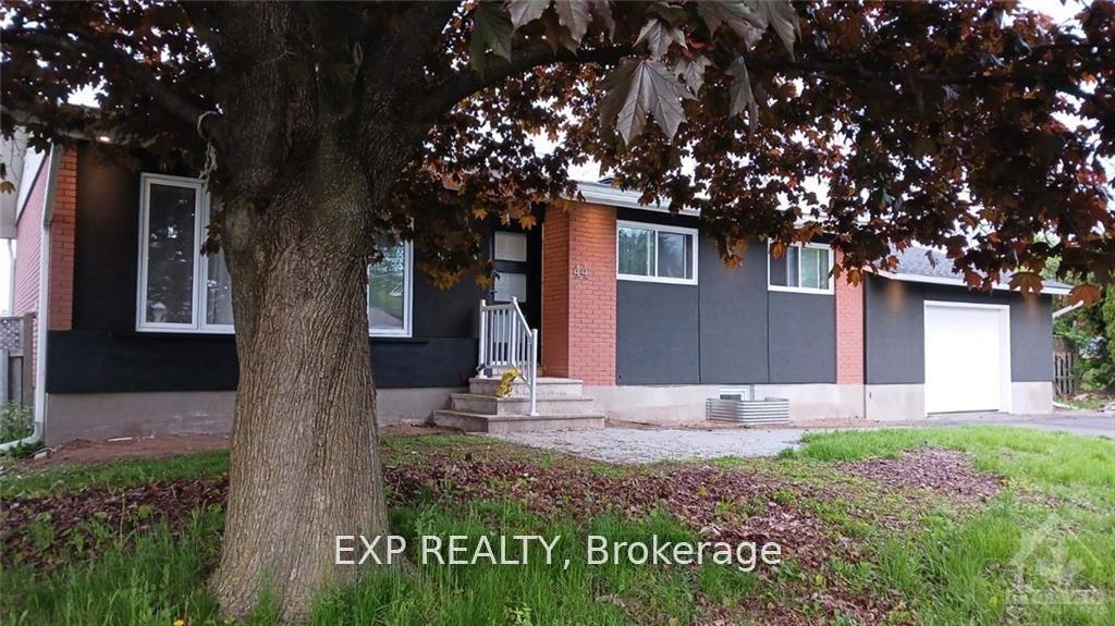 Photo 2 of Unit A, 44 Sherry Lane, Ottawa, Manordale — HOMEH