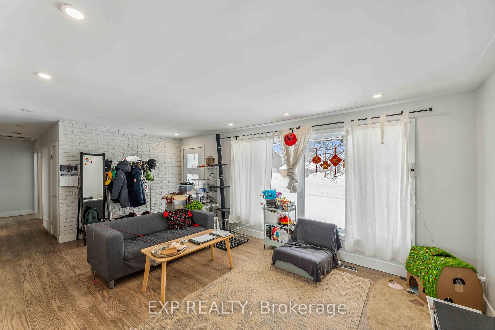 Photo 7 of Unit A, 44 Sherry Lane, Ottawa, Manordale — HOMEH