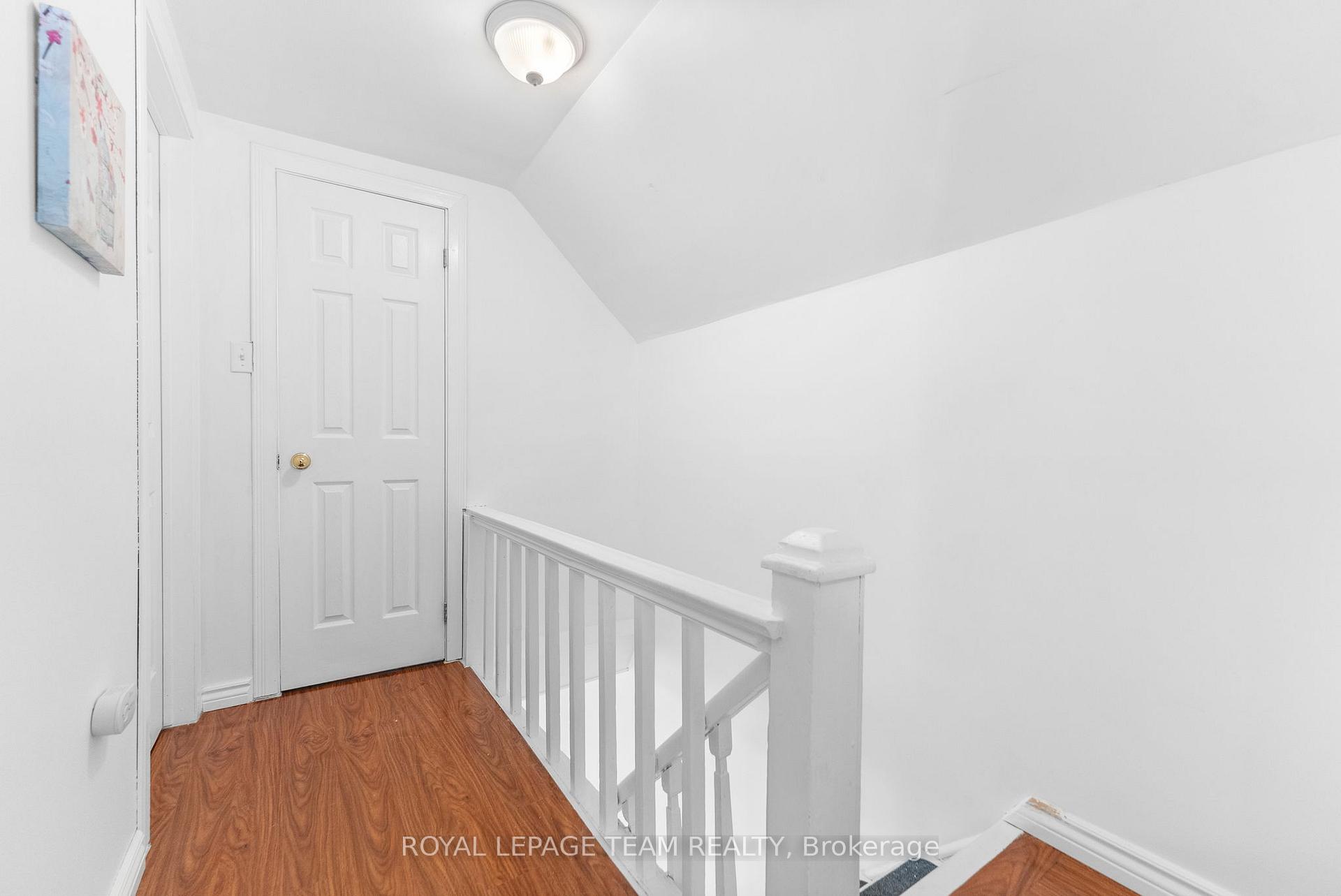Photo 15 of 43 Mutual Avenue, Renfrew — HOMEH