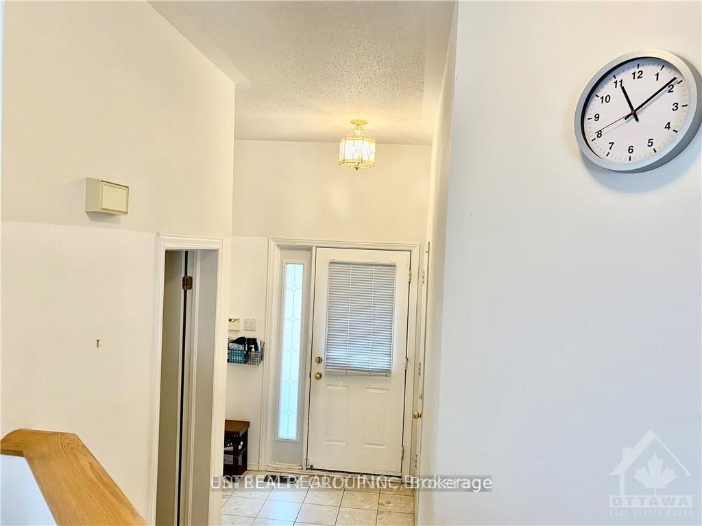 Photo 3 of 18 Covington Place, Ottawa, Centrepointe — HOMEH