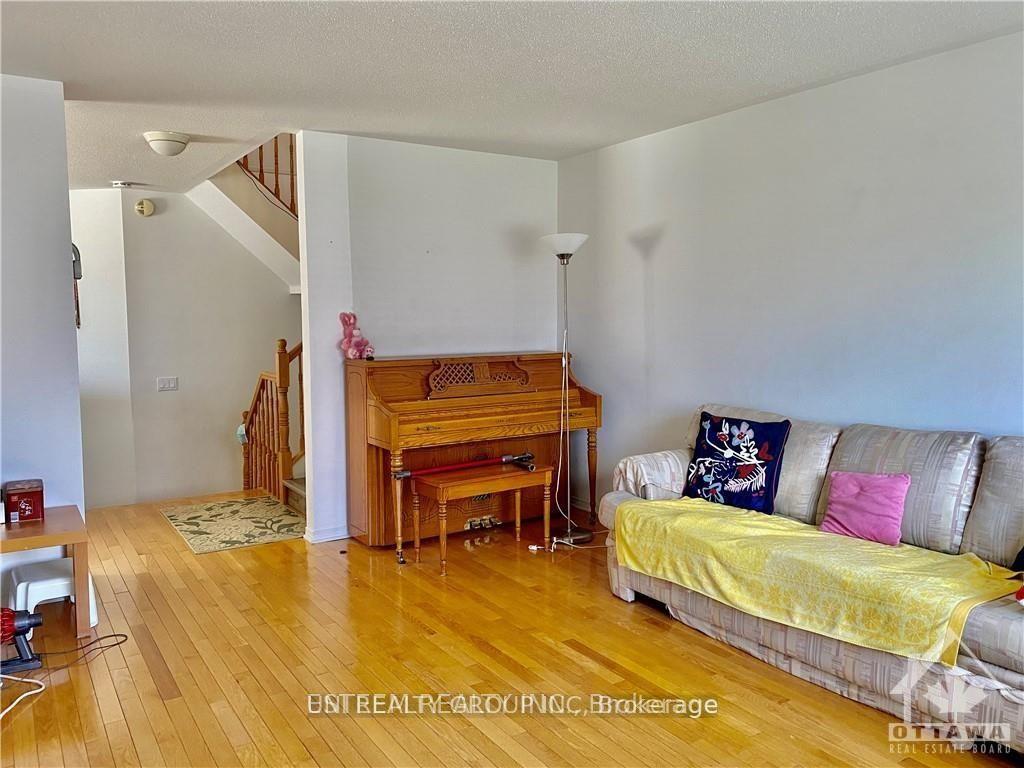 Photo 7 of 18 Covington Place, Ottawa, Centrepointe — HOMEH