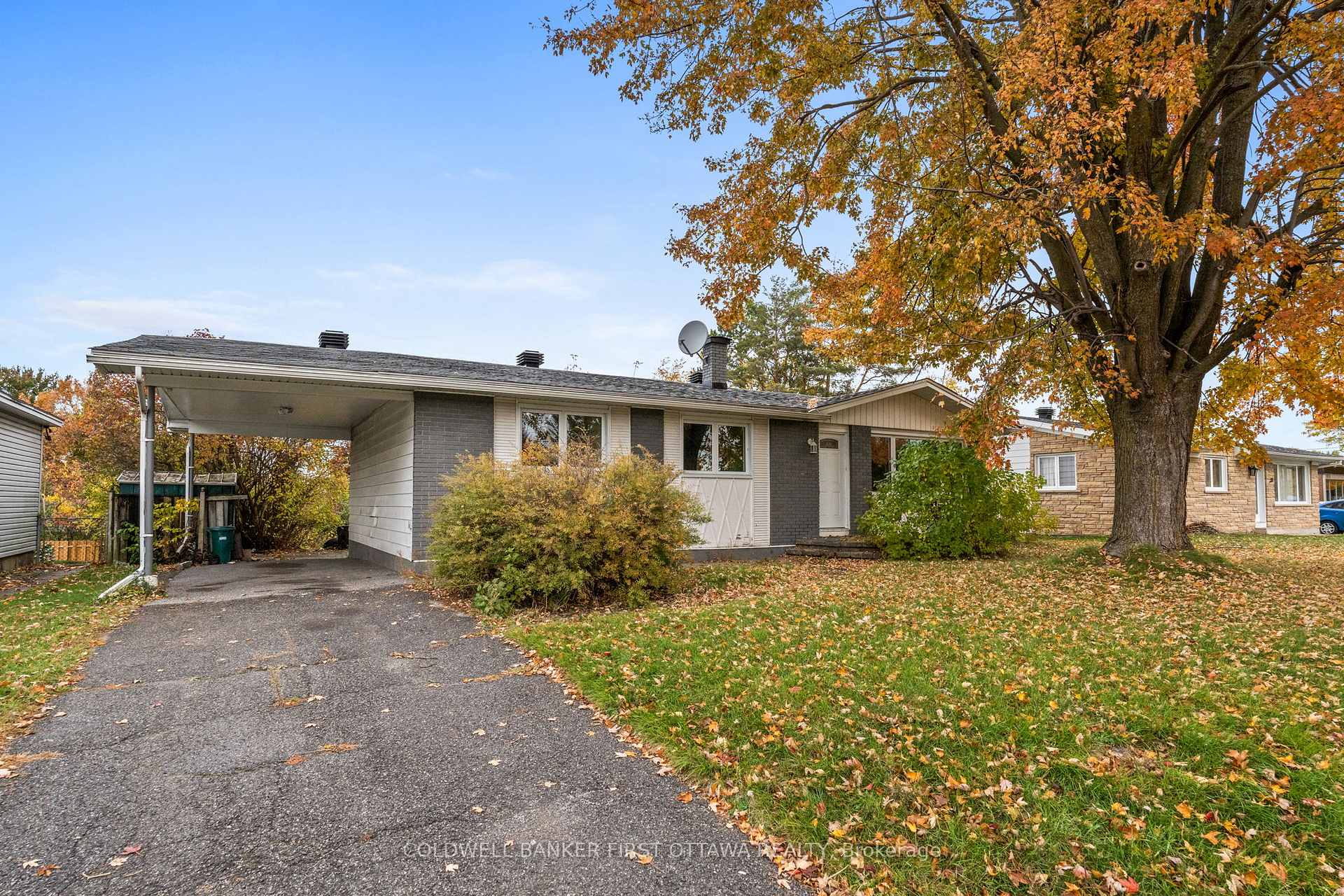 Photo 3 of 173 Knoxdale Road, Ottawa, Manordale — HOMEH