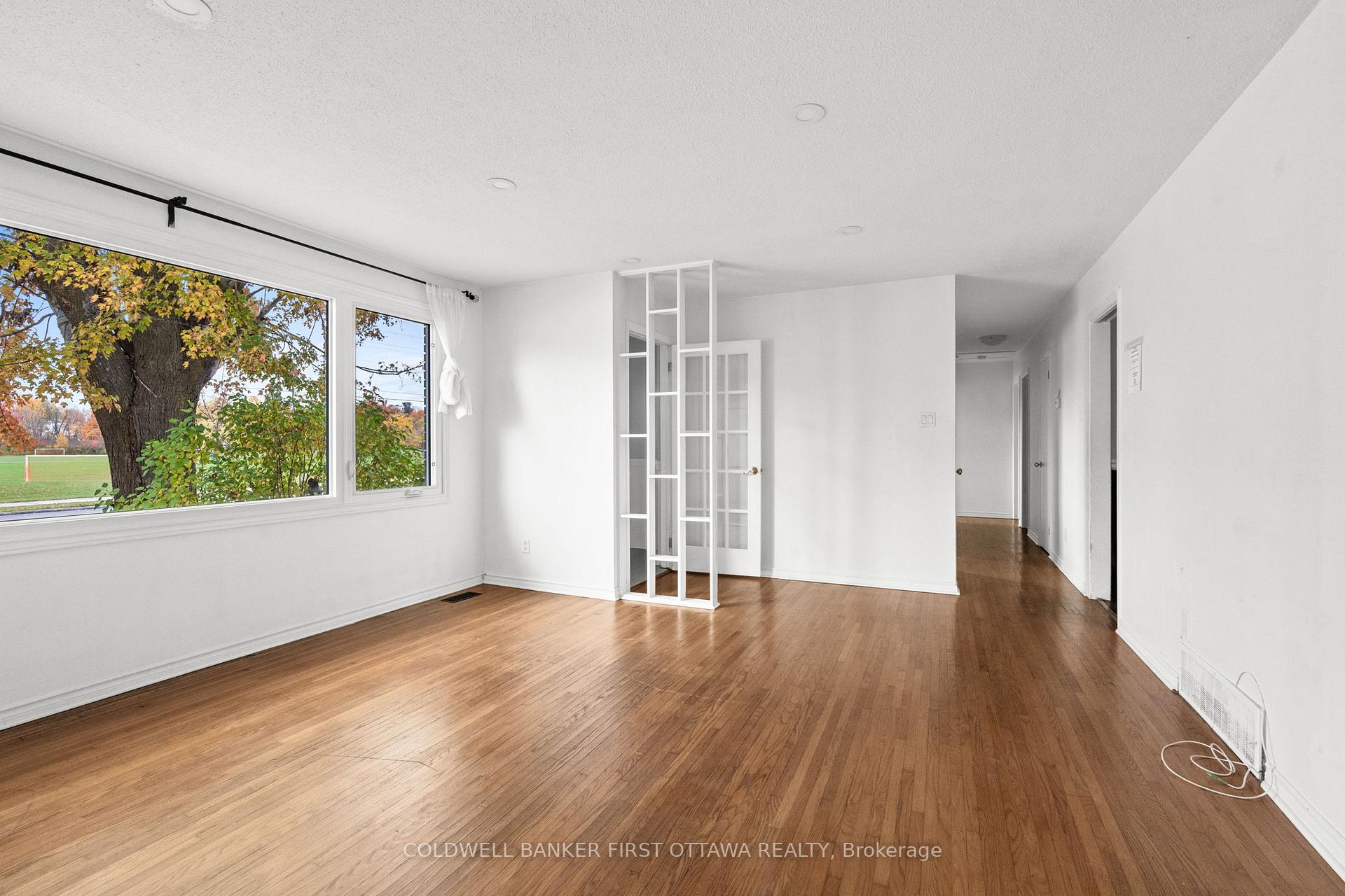Photo 6 of 173 Knoxdale Road, Ottawa, Manordale — HOMEH