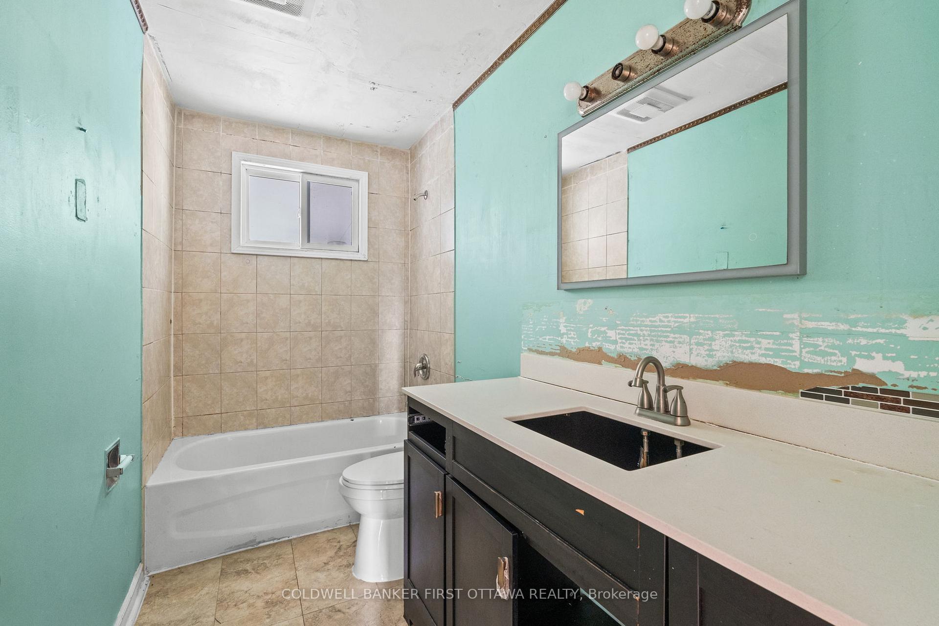 Photo 17 of 173 Knoxdale Road, Ottawa, Manordale — HOMEH