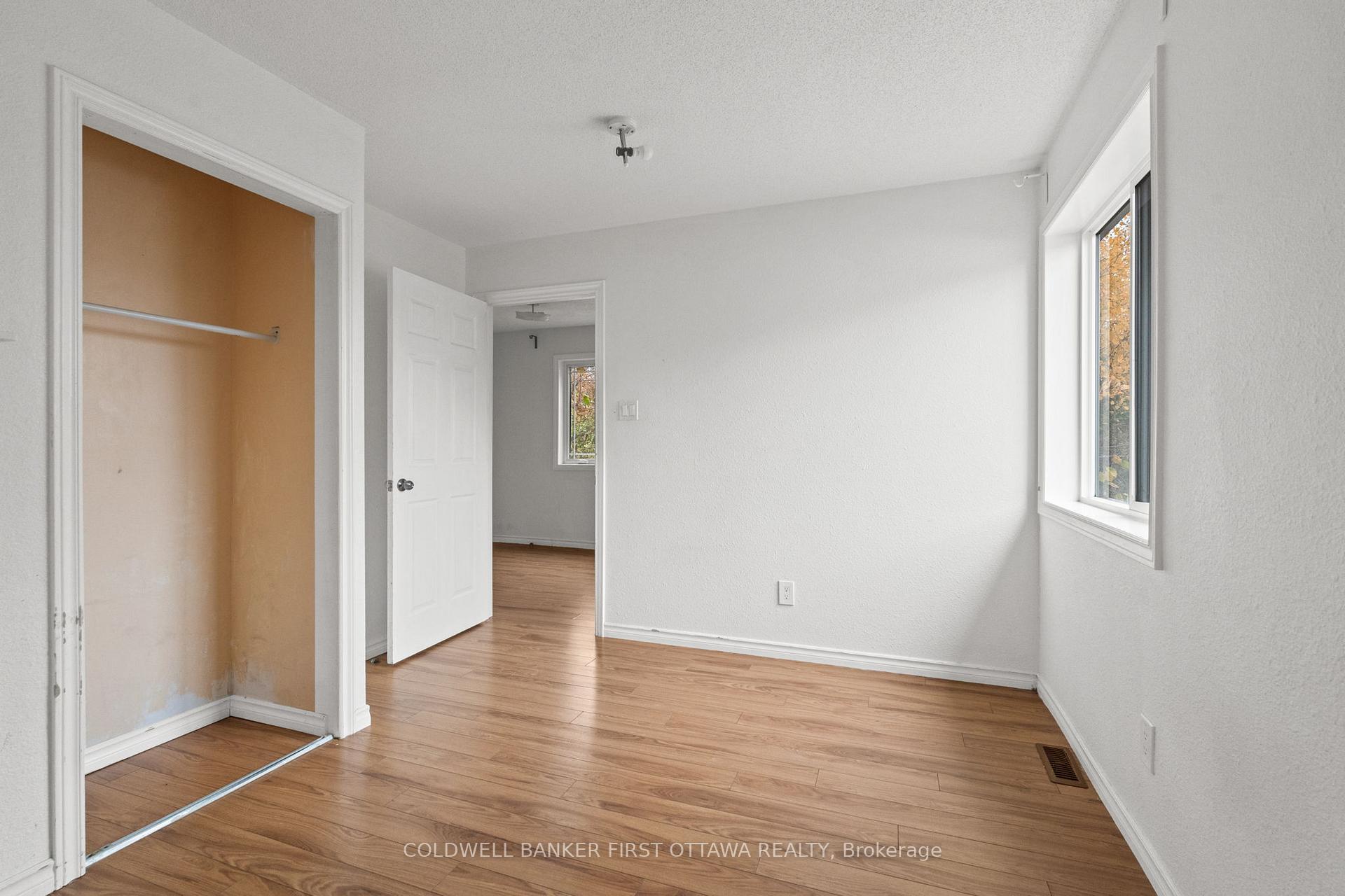 Photo 18 of 173 Knoxdale Road, Ottawa, Manordale — HOMEH