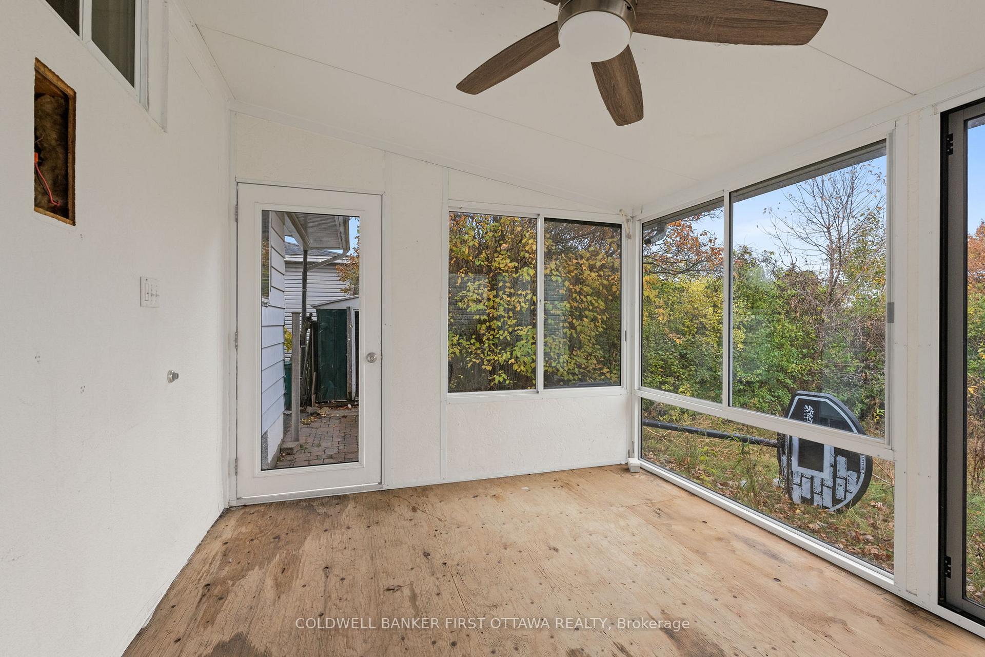 Photo 24 of 173 Knoxdale Road, Ottawa, Manordale — HOMEH