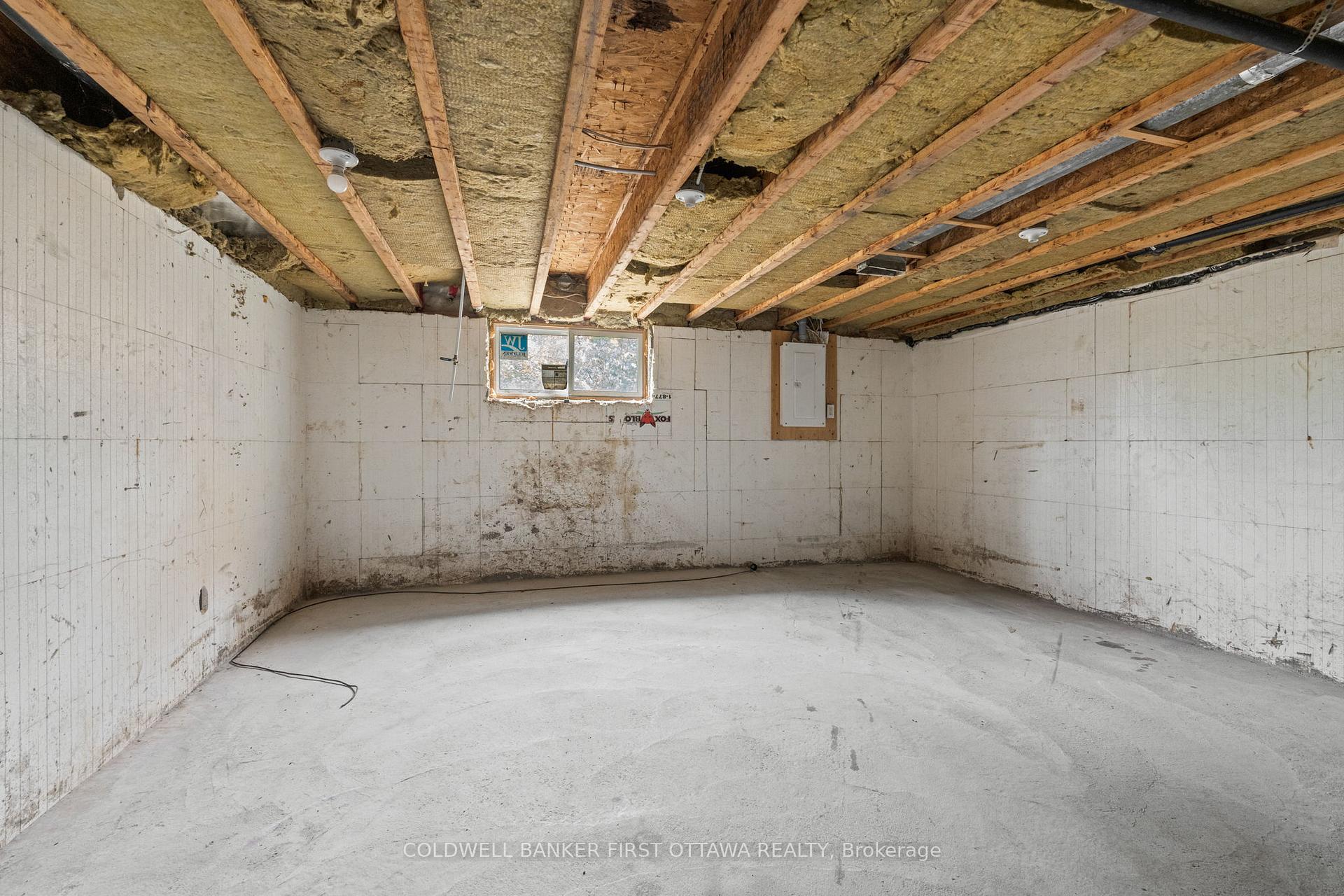 Photo 27 of 173 Knoxdale Road, Ottawa, Manordale — HOMEH